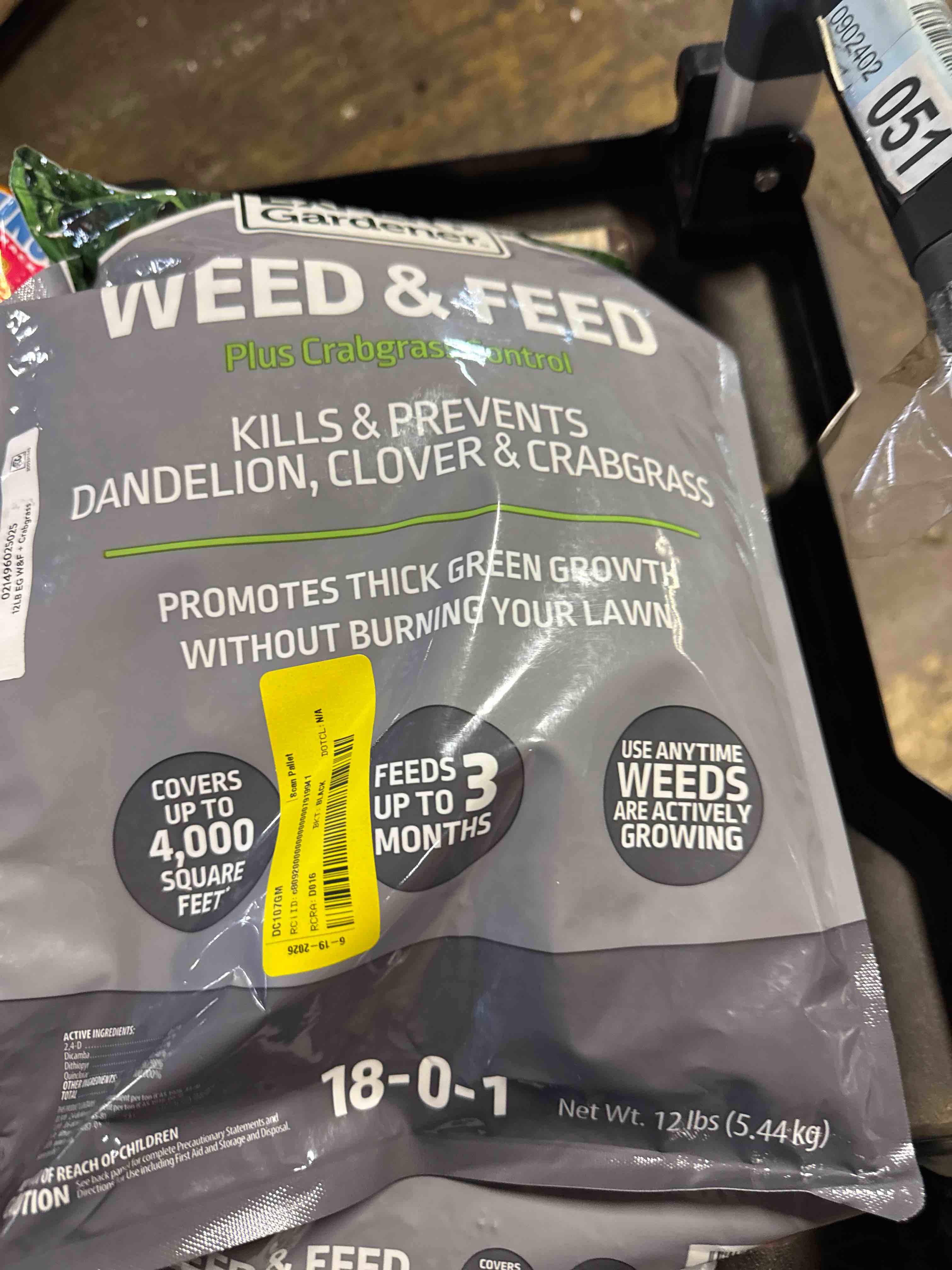 Condition photo showing New/Like New for expert gardener weed & feed plus crabgrass control lawn fertilizer 18-0-1 12 lb. prevents up to 5 months