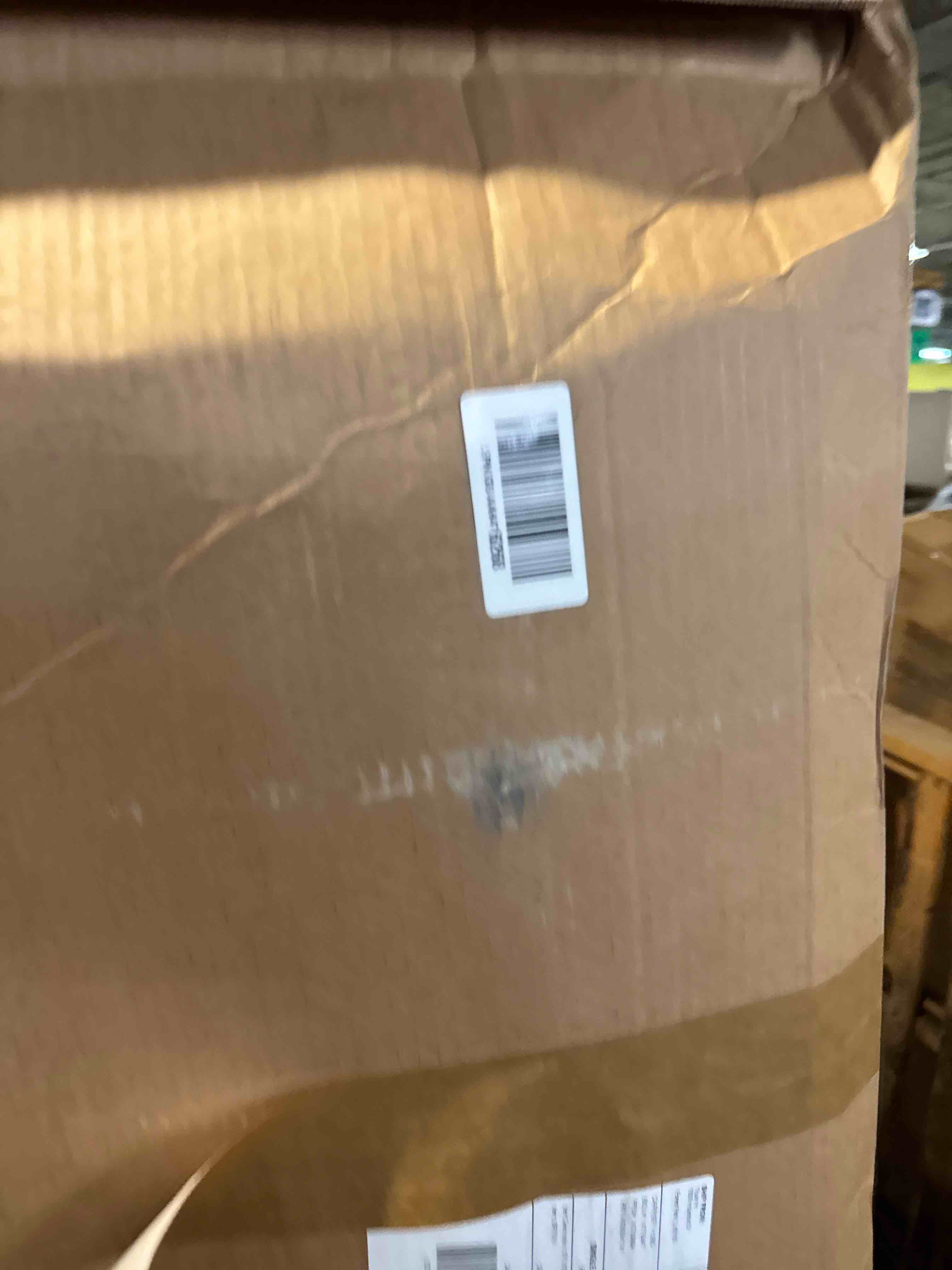 Condition photo showing New/Like New for sportrack skyline xl cargo box - assembly required black