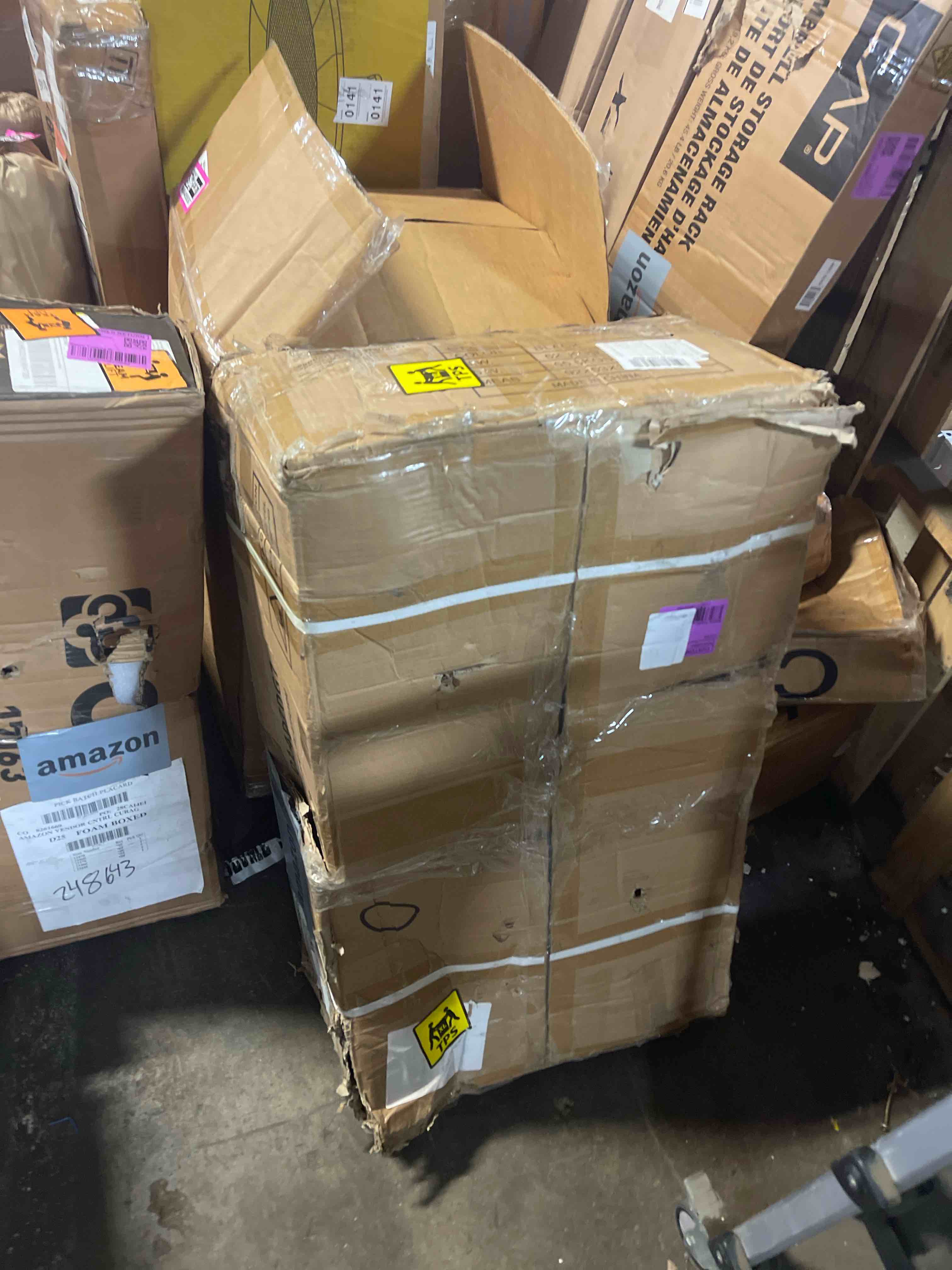 Condition photo showing New/Like New for garvee manual hydraulic scissor lift table, 1100lbs capacity single scissor industrial cart with 4 wheels, anti-slip platform, 35.4" max height adjustable mobile elevating cart, yellow