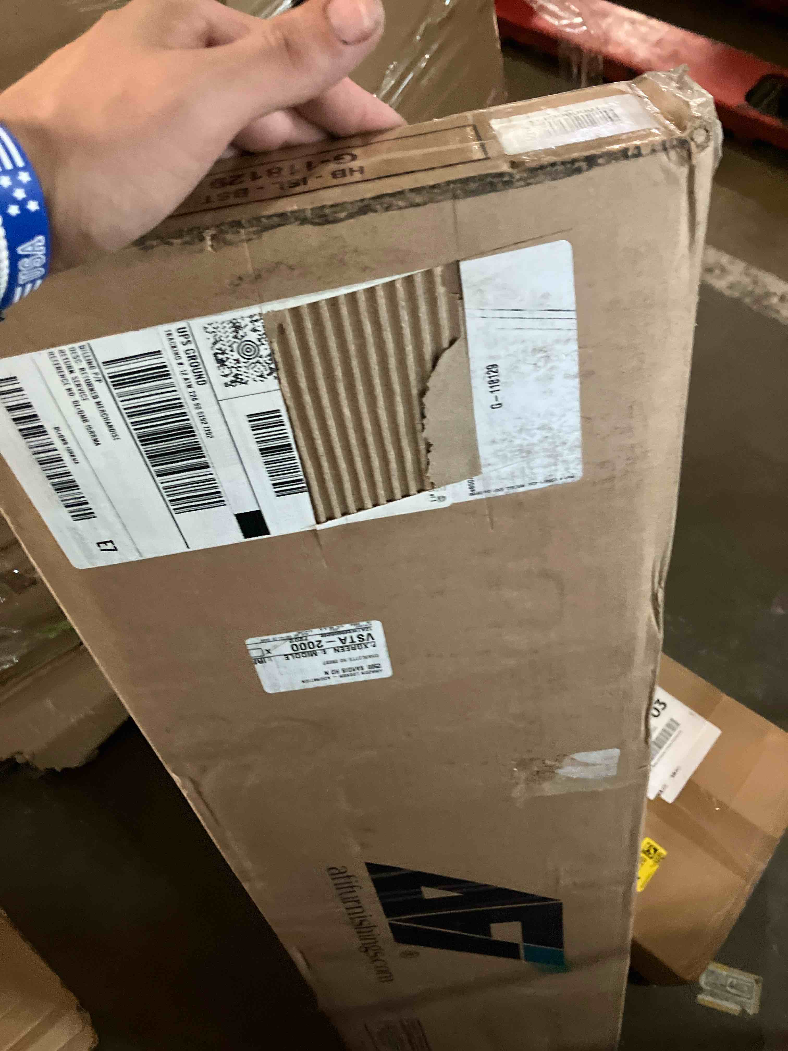 https://s3.amazonaws.com/lotting-images-prod/phillipi/PPE0101570_1756914569696.jpeg