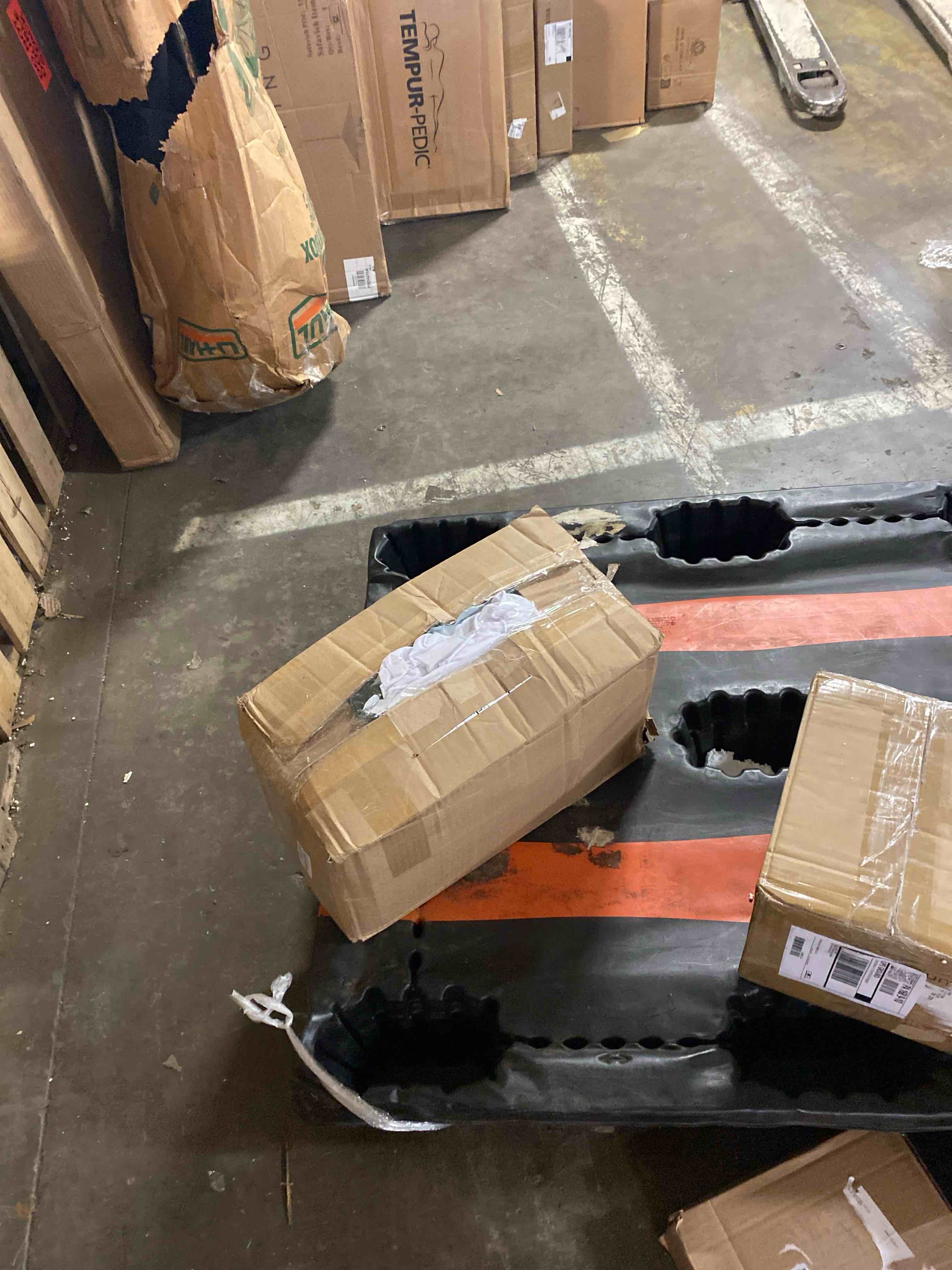 https://s3.amazonaws.com/lotting-images-prod/phillipi/PPE0109178_1729110449755.jpeg
