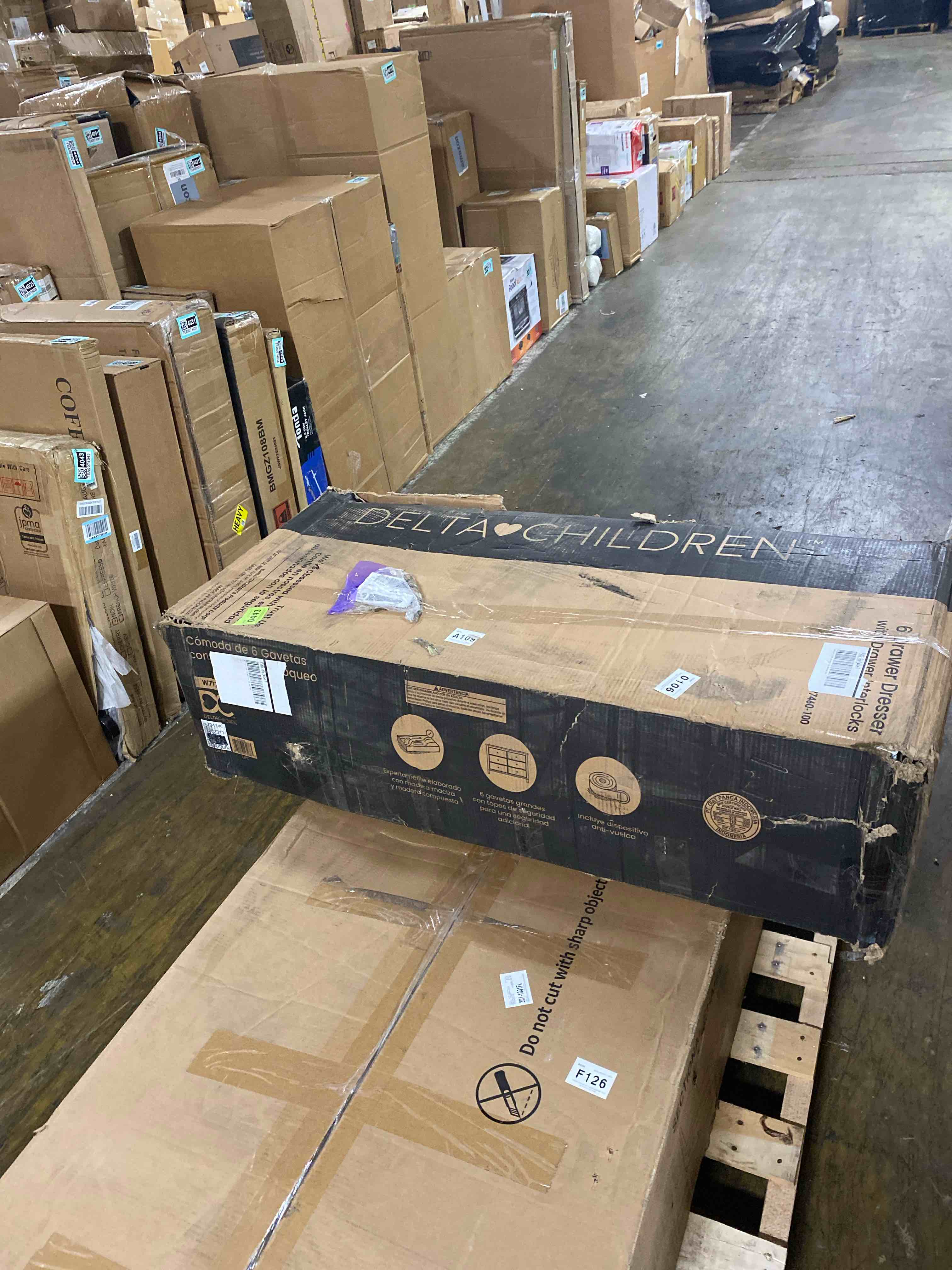 https://s3.amazonaws.com/lotting-images-prod/phillipi/PPE0111412_1730997088932.jpeg