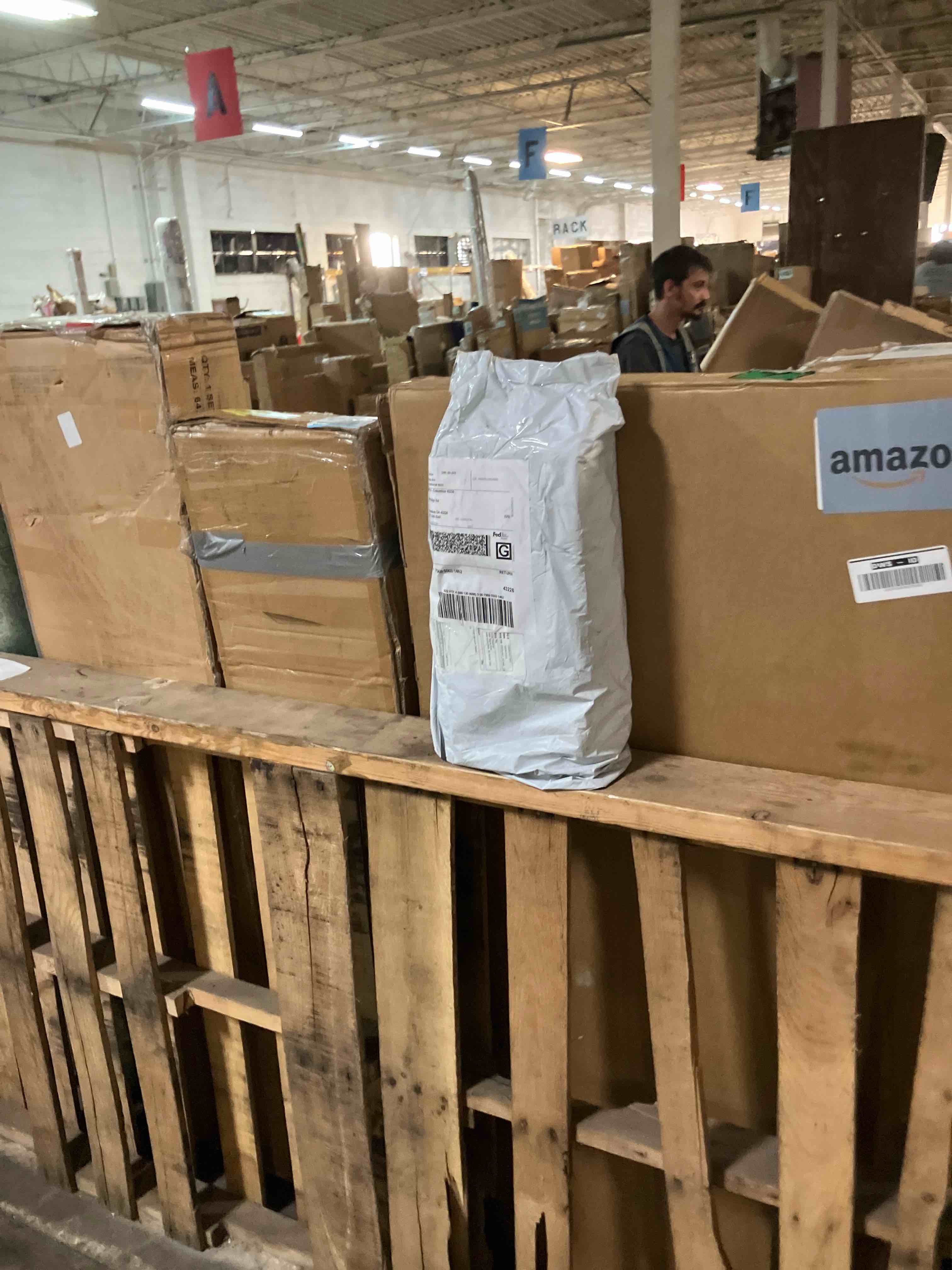 https://s3.amazonaws.com/lotting-images-prod/phillipi/PPE0116005_1730841606580.jpeg
