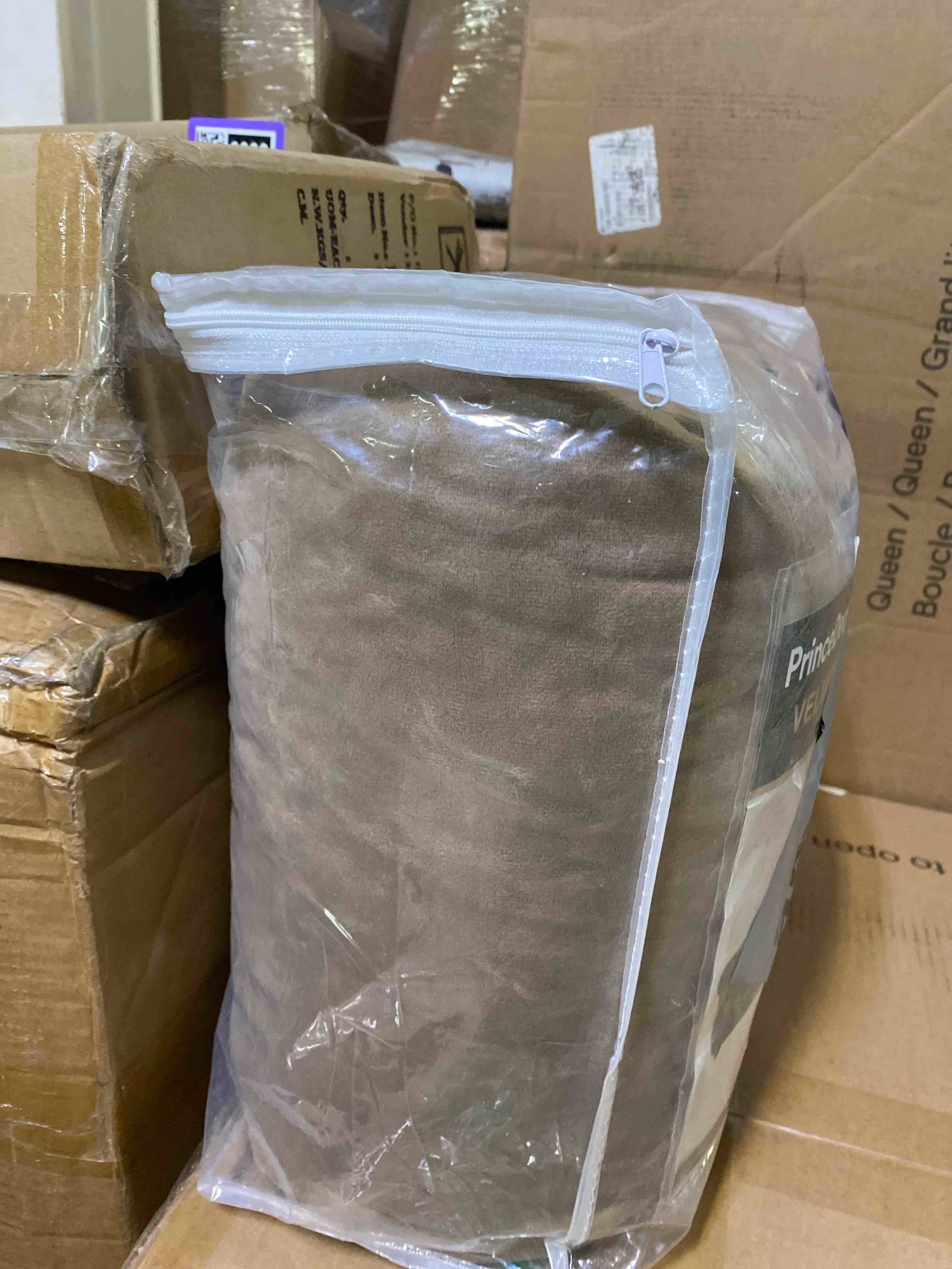 https://s3.amazonaws.com/lotting-images-prod/phillipi/PPE0116041_1728675283415.jpeg