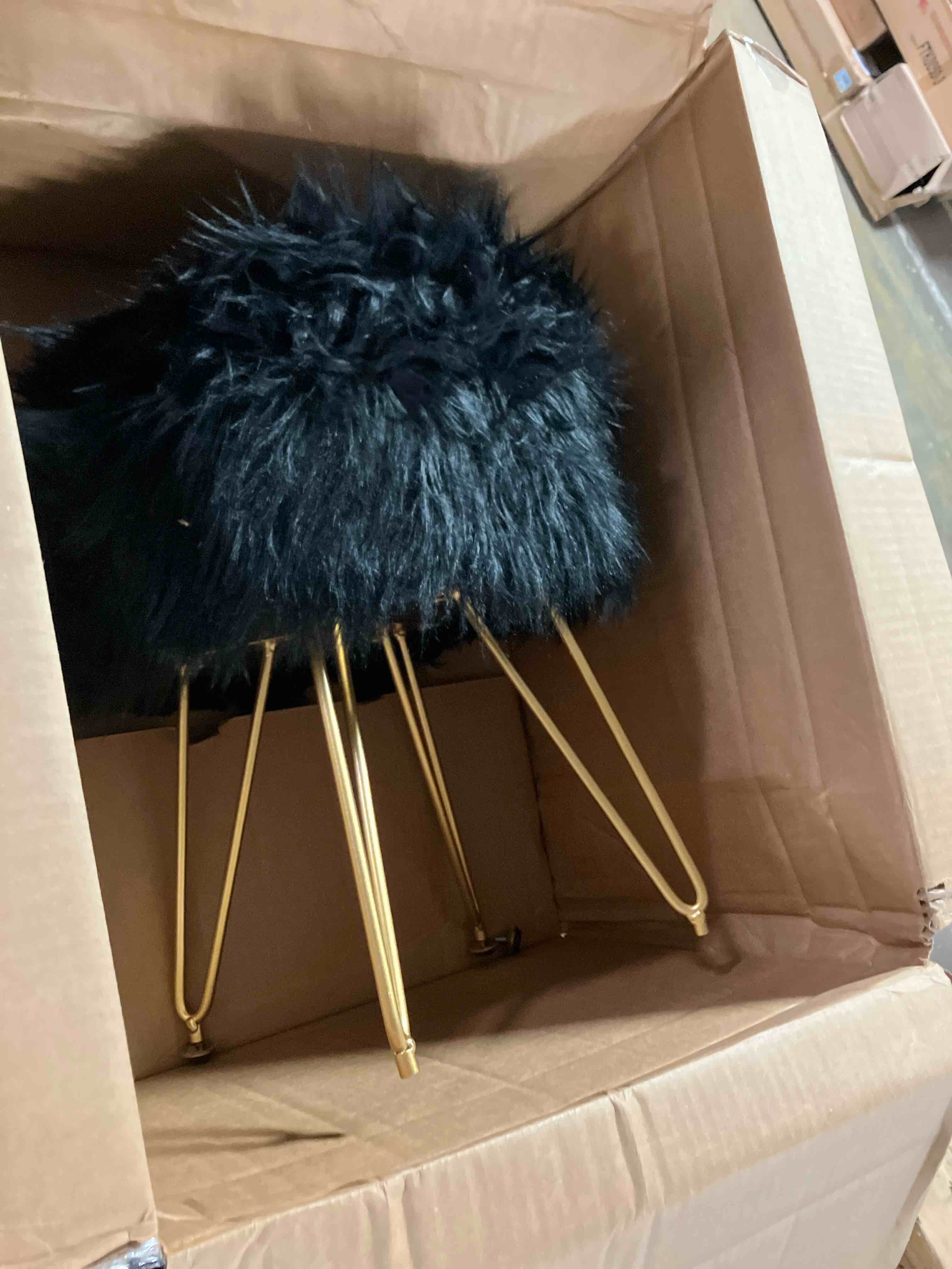 https://s3.amazonaws.com/lotting-images-prod/phillipi/PPE0116392_1728581975665.jpeg