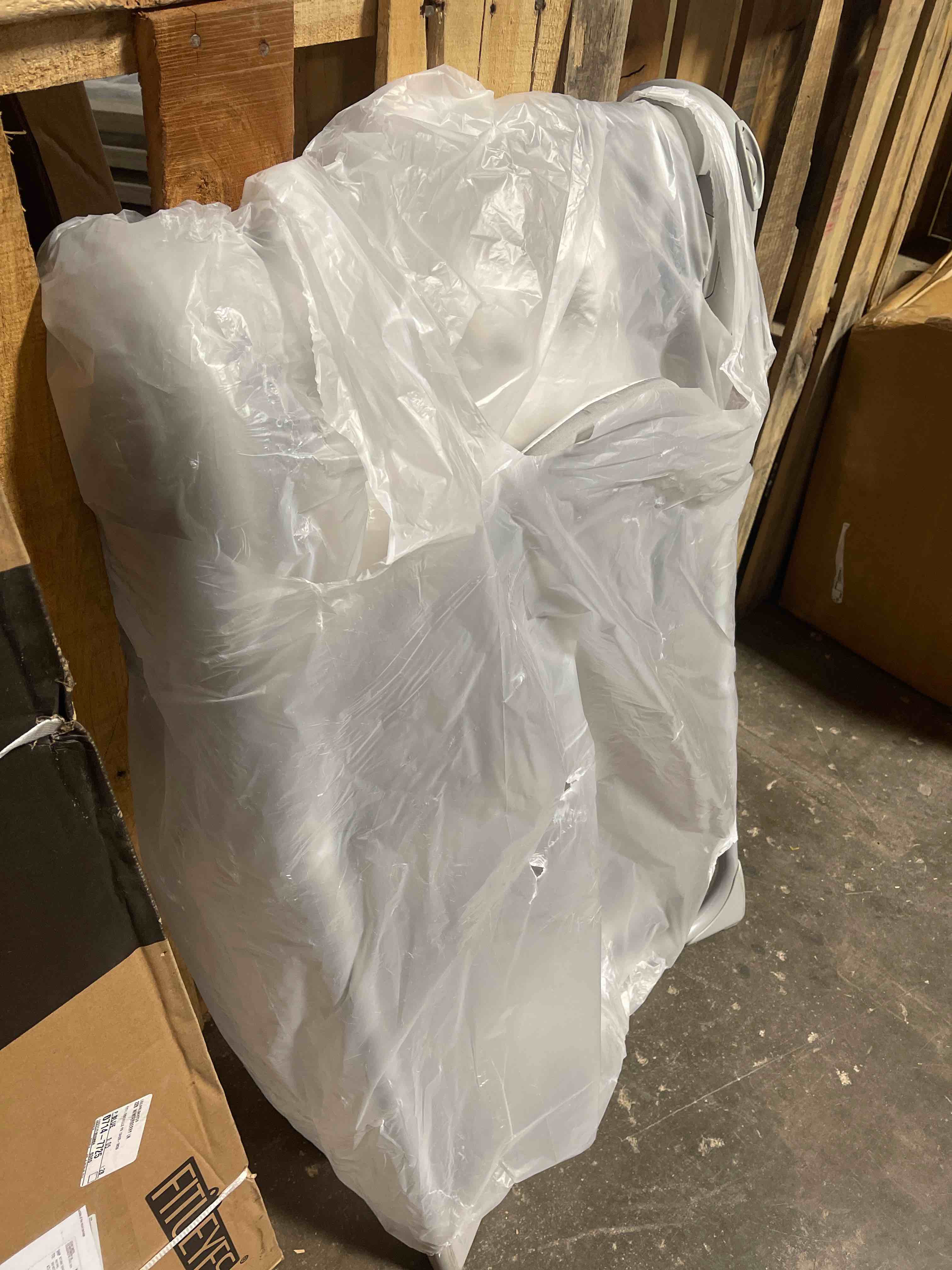 https://s3.amazonaws.com/lotting-images-prod/phillipi/PPE0116489_1728576967072.jpeg