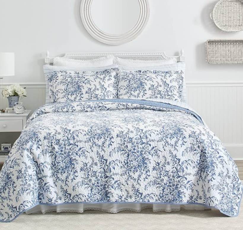 Bedford Quilt And Sham Set King Delft - Laura Ashley