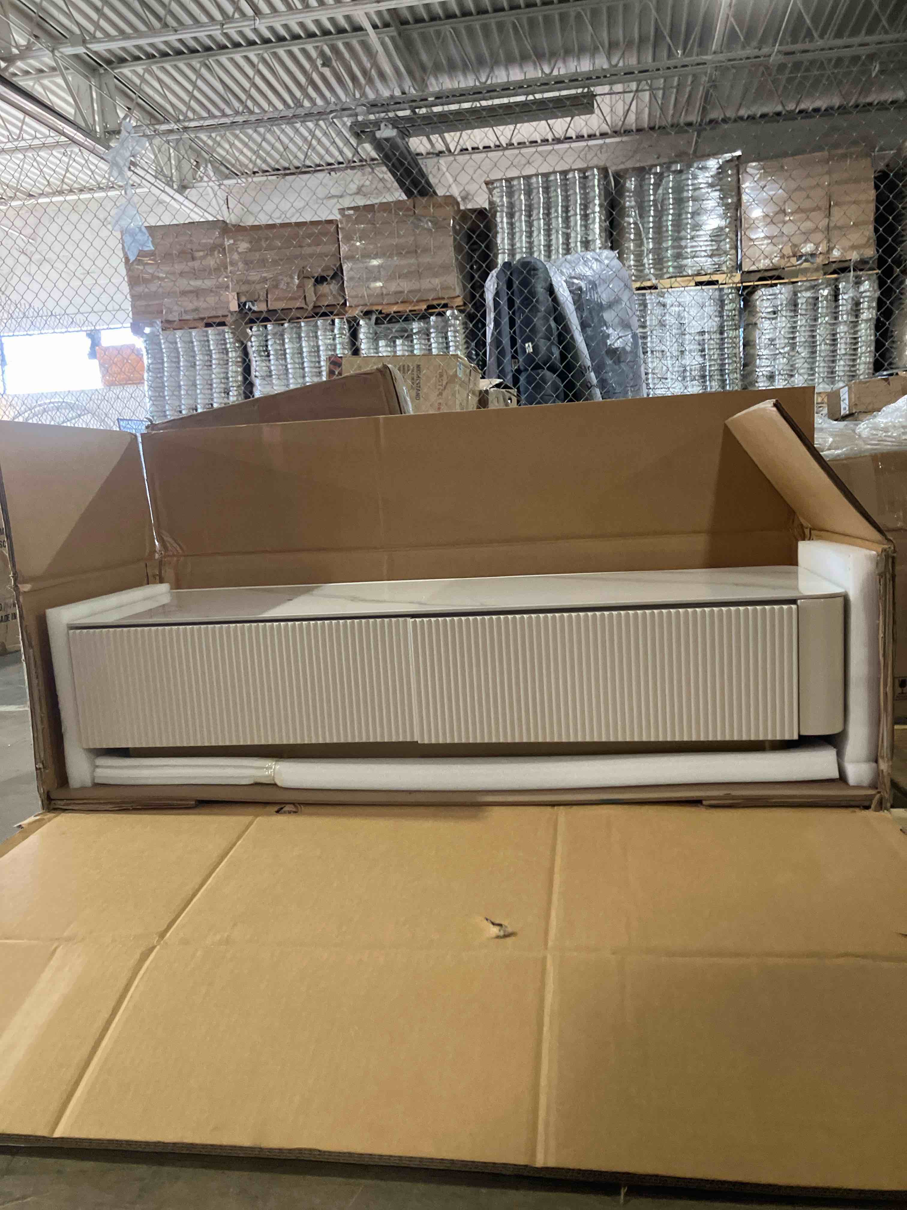 https://s3.amazonaws.com/lotting-images-prod/phillipi/PPE0116991_1728330755045.jpeg