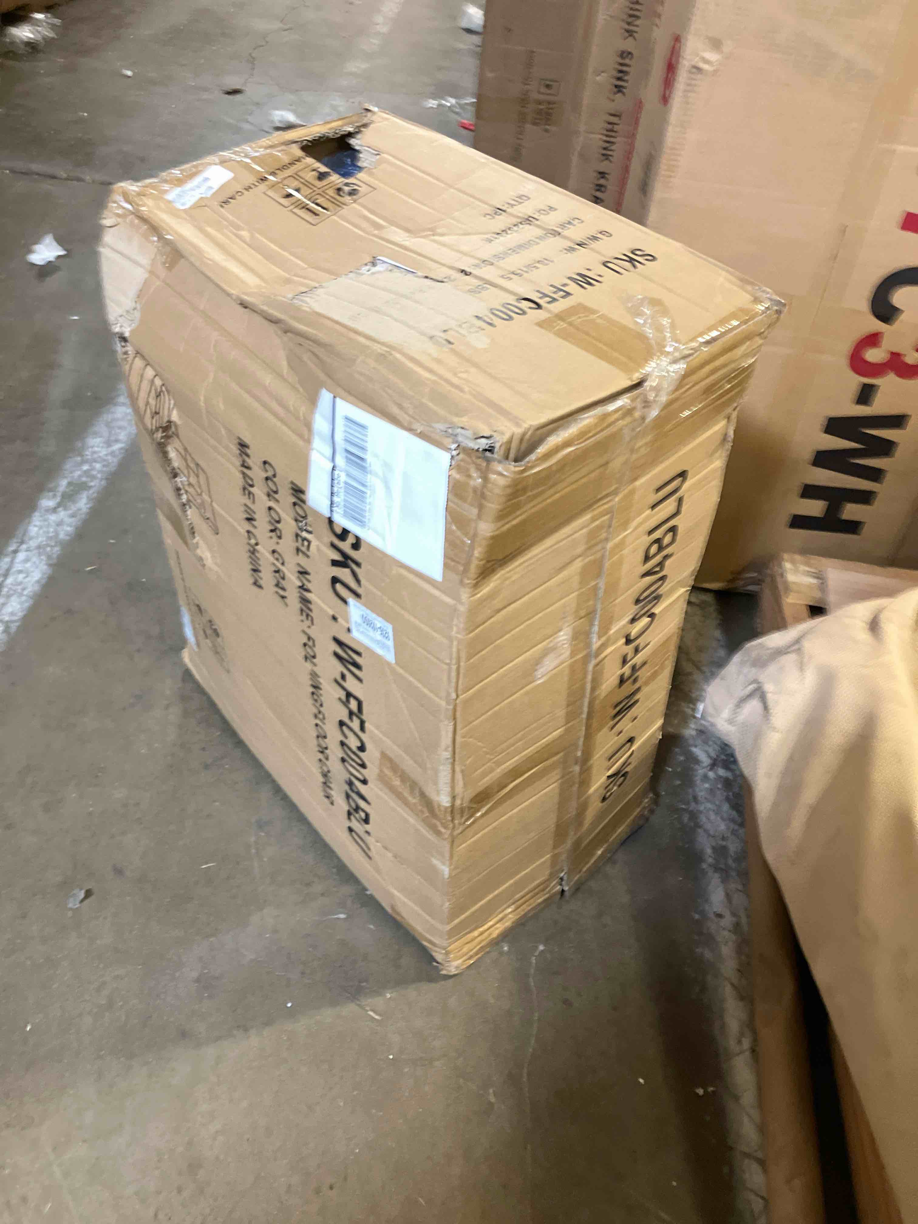 https://s3.amazonaws.com/lotting-images-prod/phillipi/PPE0117424_1728071380778.jpeg