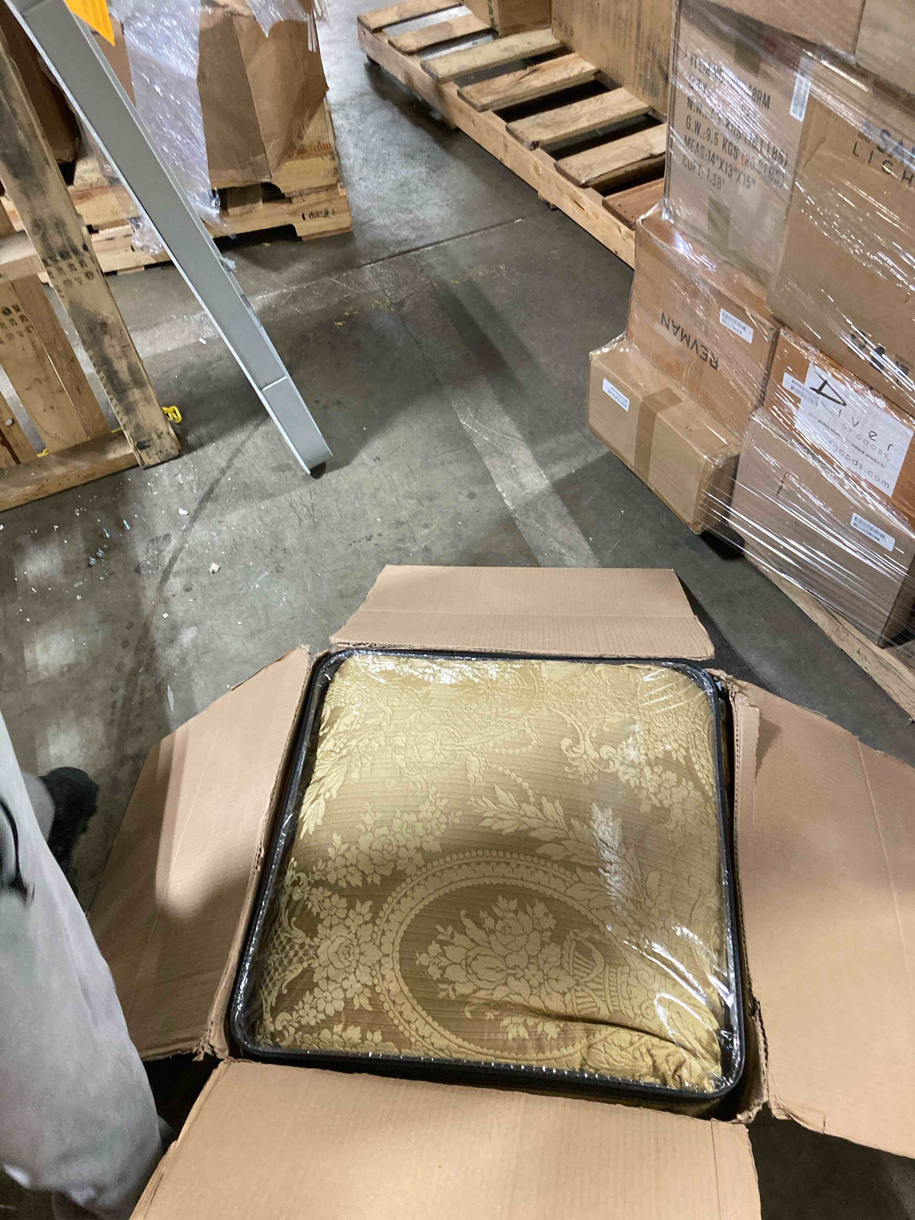 https://s3.amazonaws.com/lotting-images-prod/phillipi/PPE0520817_1741283919124.jpeg