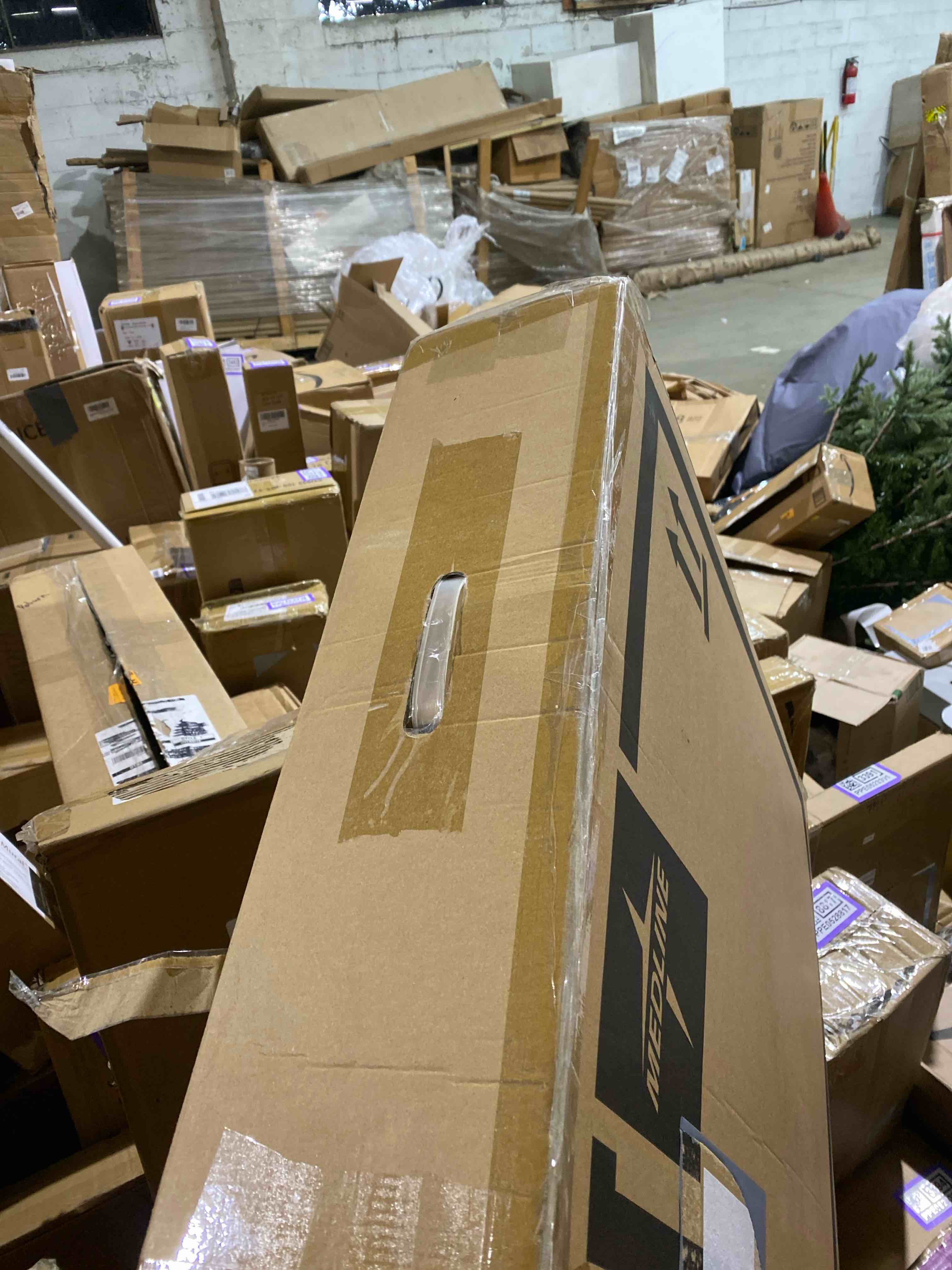https://s3.amazonaws.com/lotting-images-prod/phillipi/PPE0523003_1738786871209.jpeg