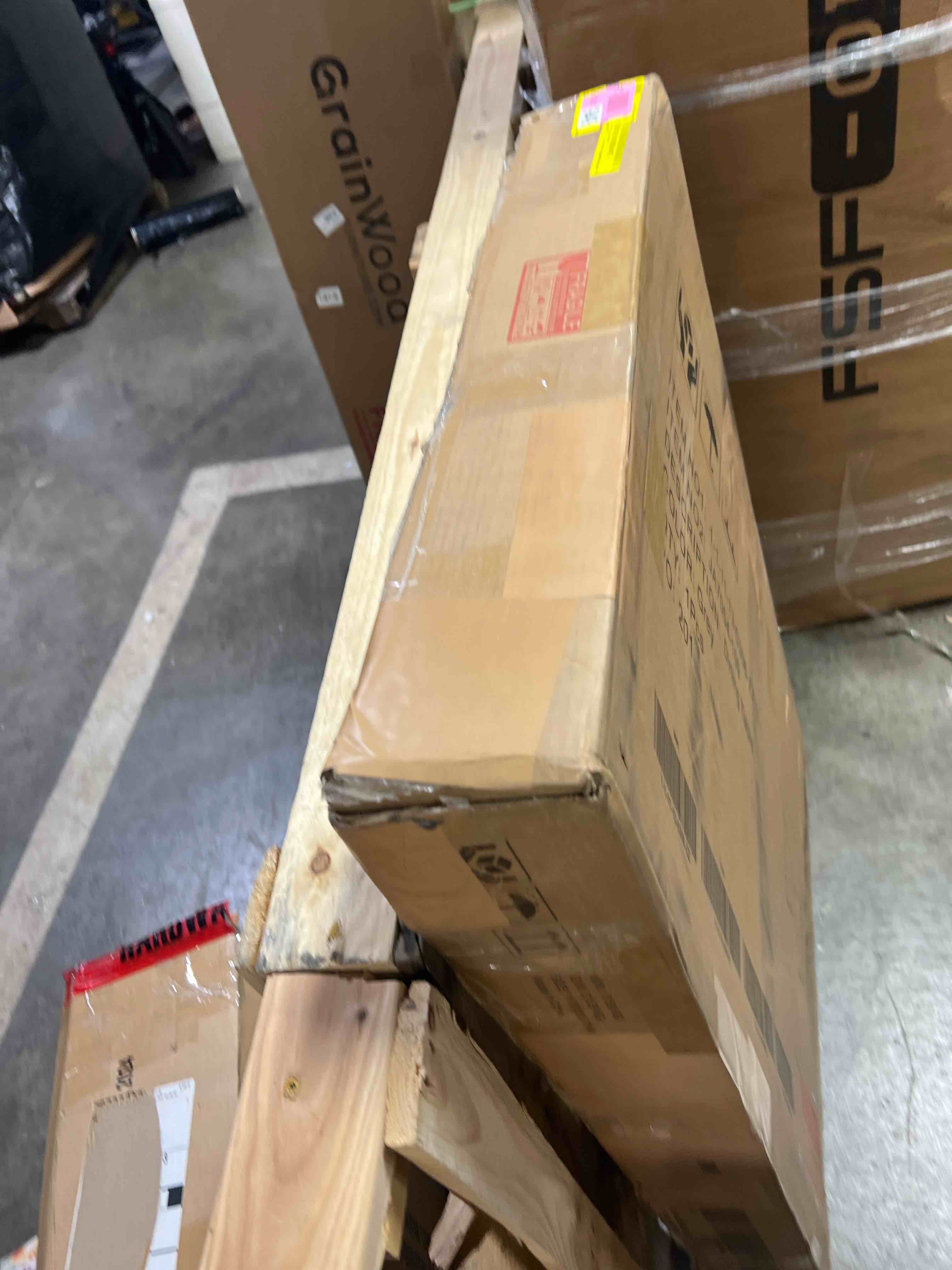 https://s3.amazonaws.com/lotting-images-prod/phillipi/PPE0527147_1738426416427.jpeg