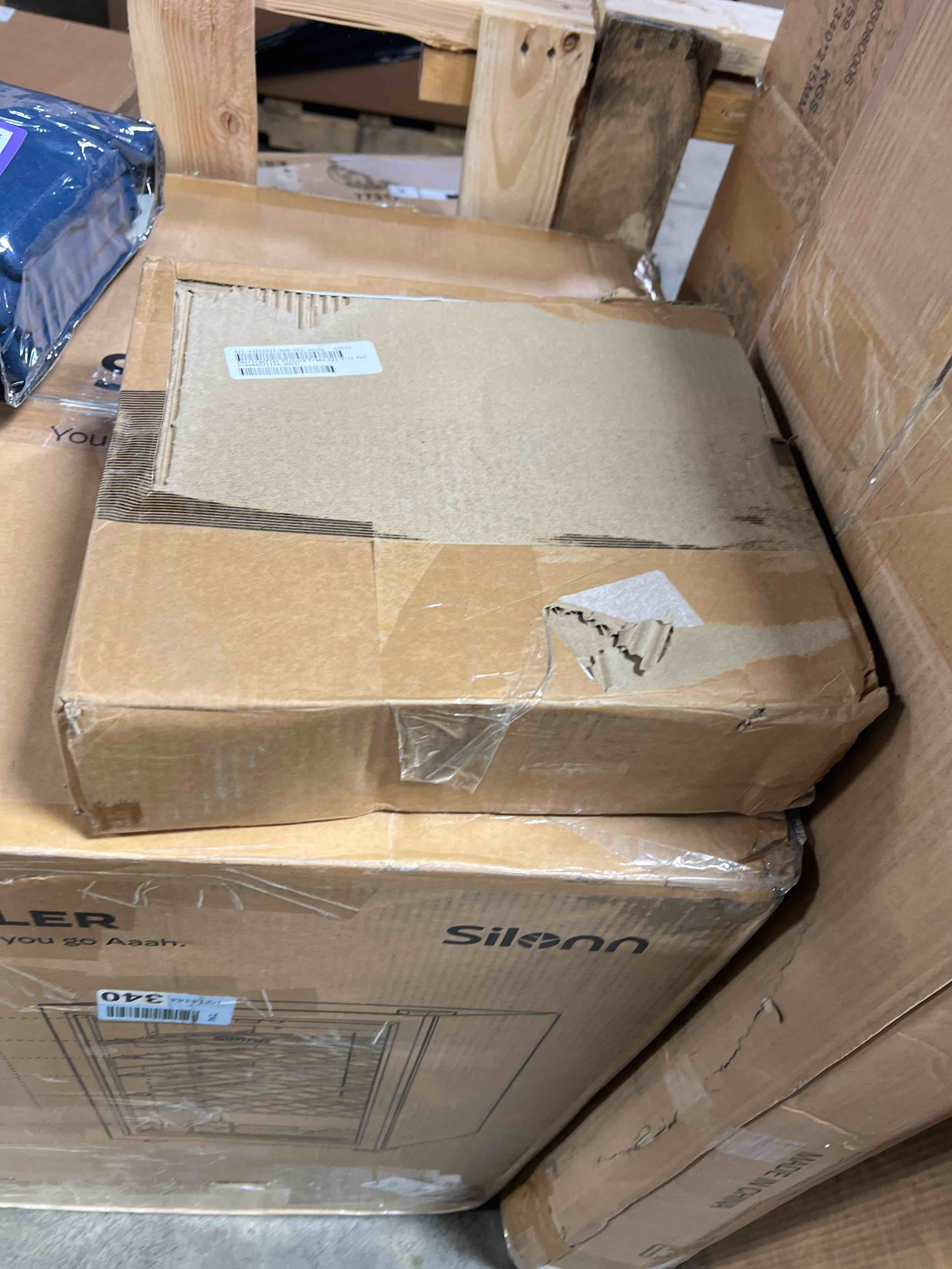https://s3.amazonaws.com/lotting-images-prod/phillipi/PPE0527160_1738427948640.jpeg