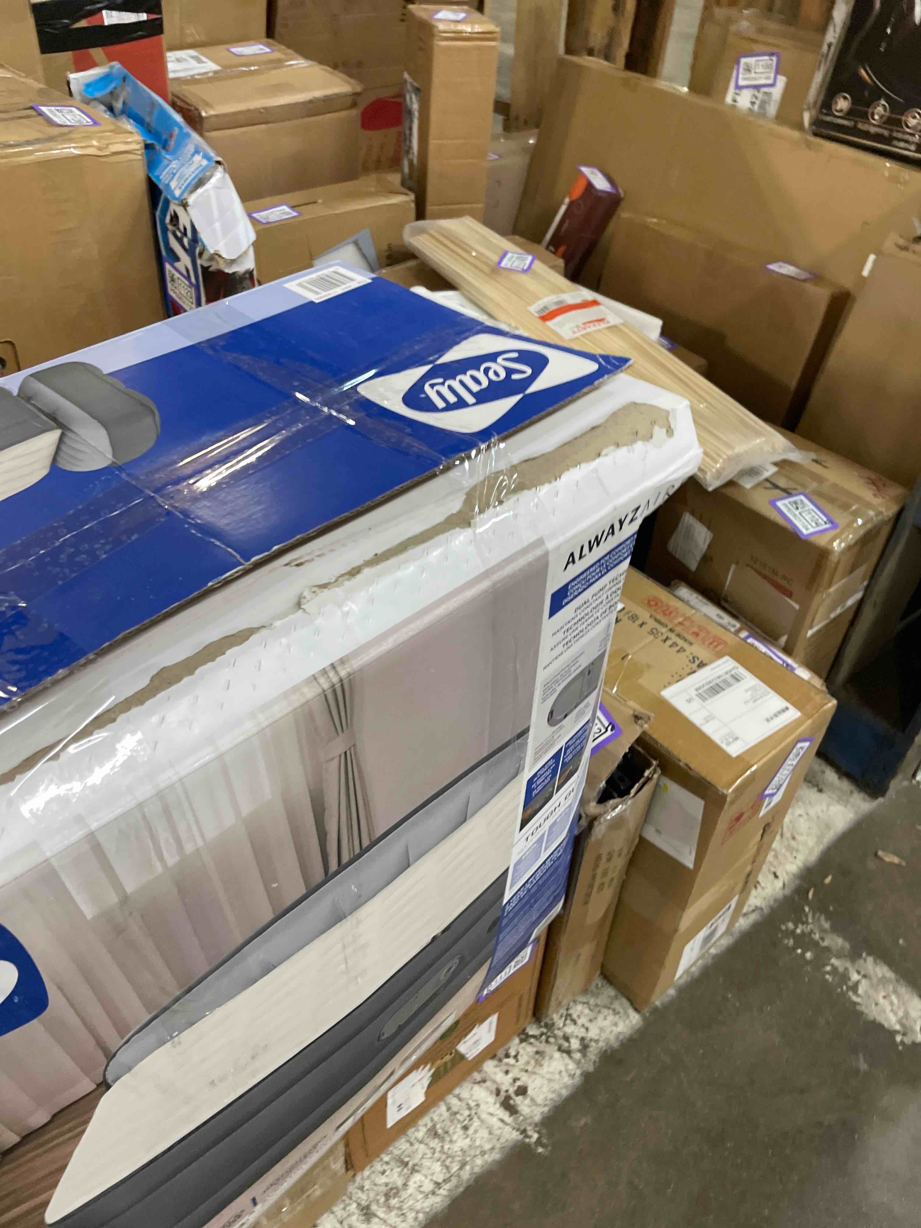 https://s3.amazonaws.com/lotting-images-prod/phillipi/PPE0531198_1738164489514.jpeg