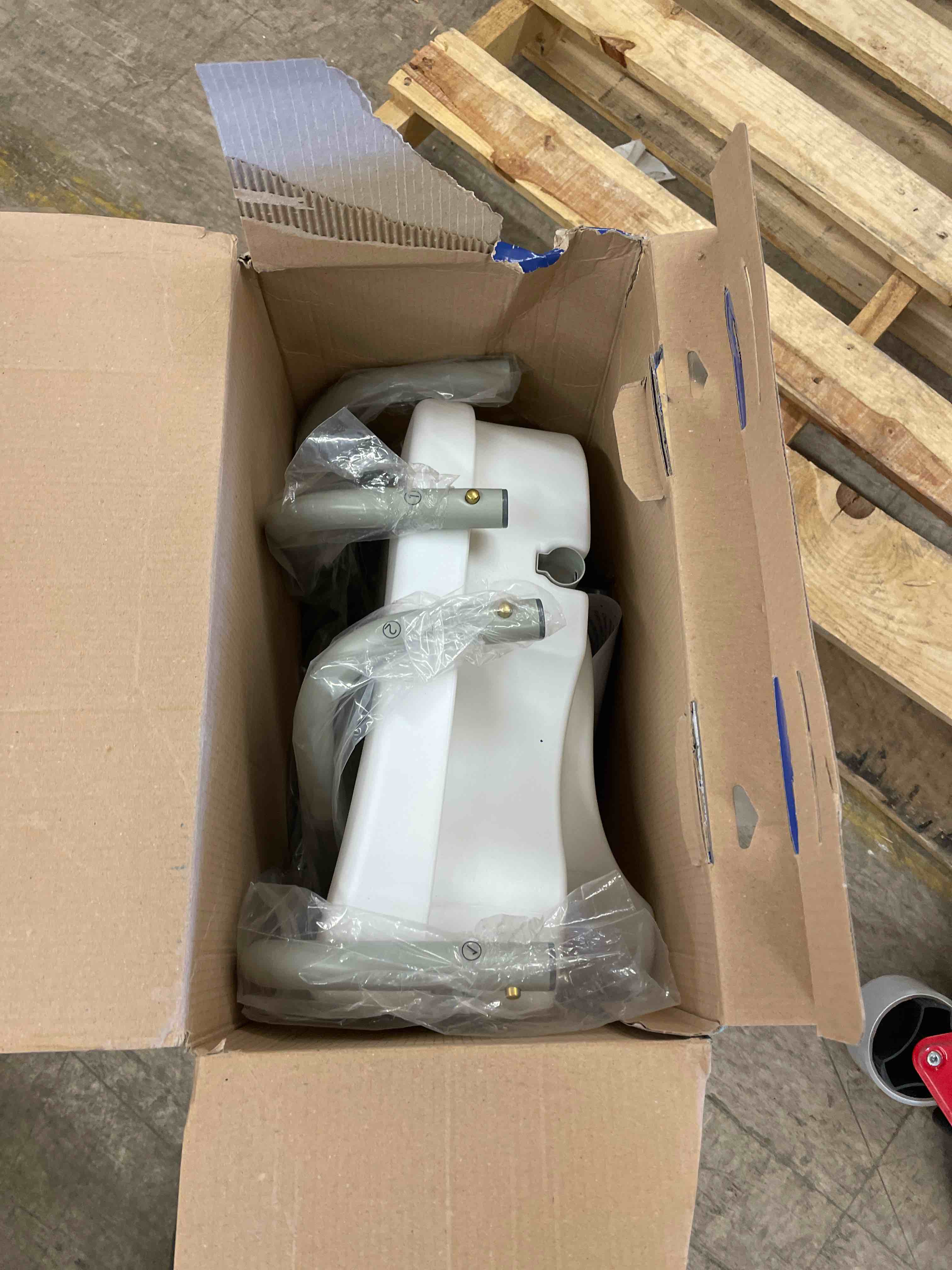 https://s3.amazonaws.com/lotting-images-prod/phillipi/PPE0534296_1737401007062.jpeg