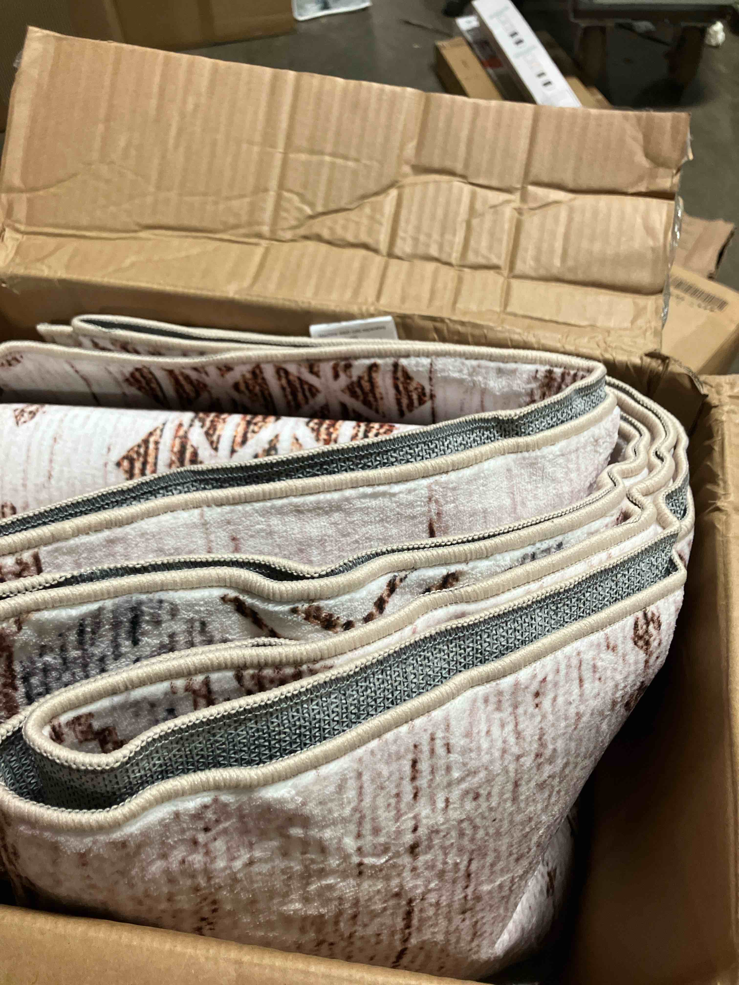 https://s3.amazonaws.com/lotting-images-prod/phillipi/PPE0537589_1732035927956.jpeg