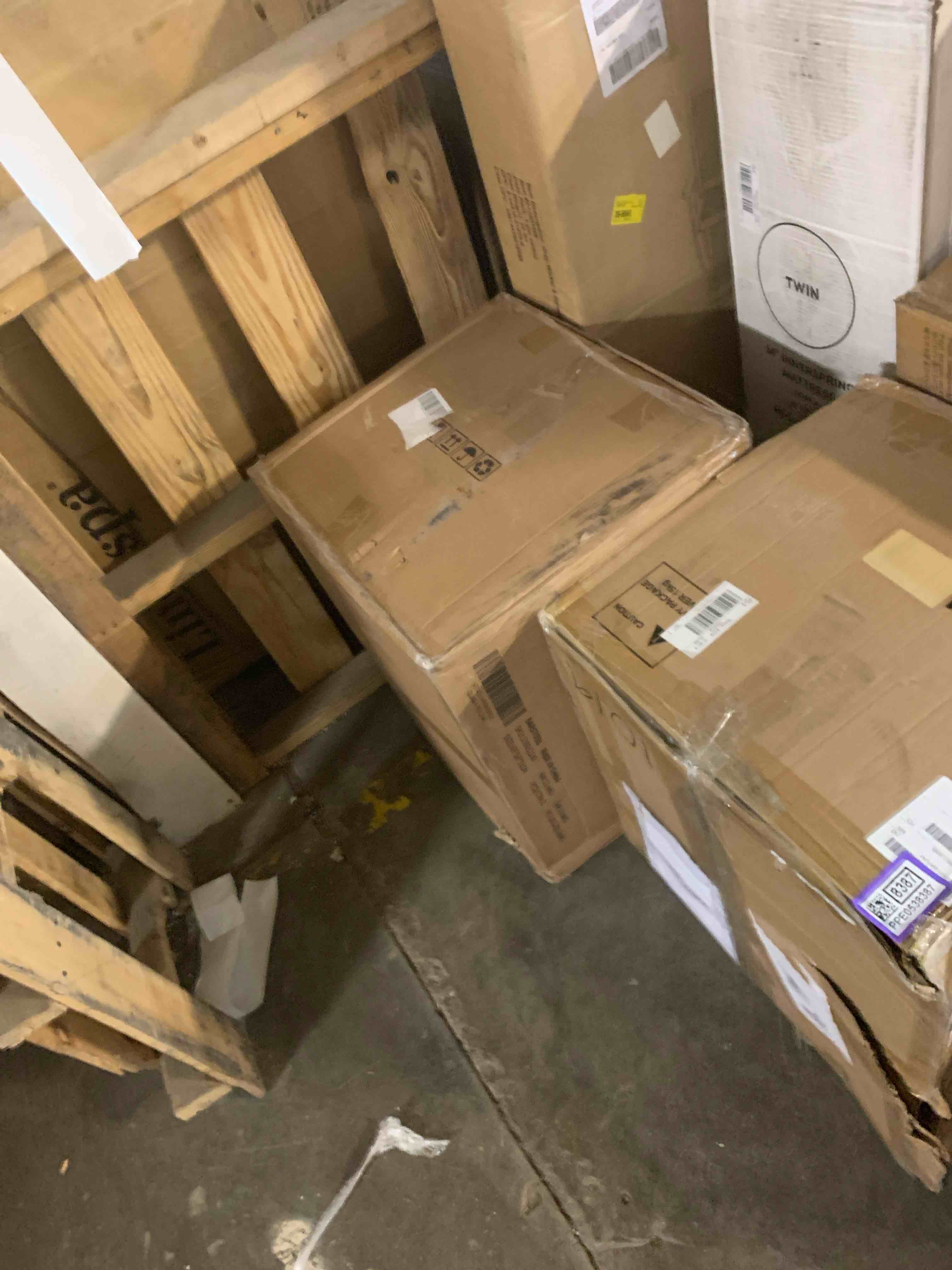 https://s3.amazonaws.com/lotting-images-prod/phillipi/PPE0538389_1733841485303.jpeg
