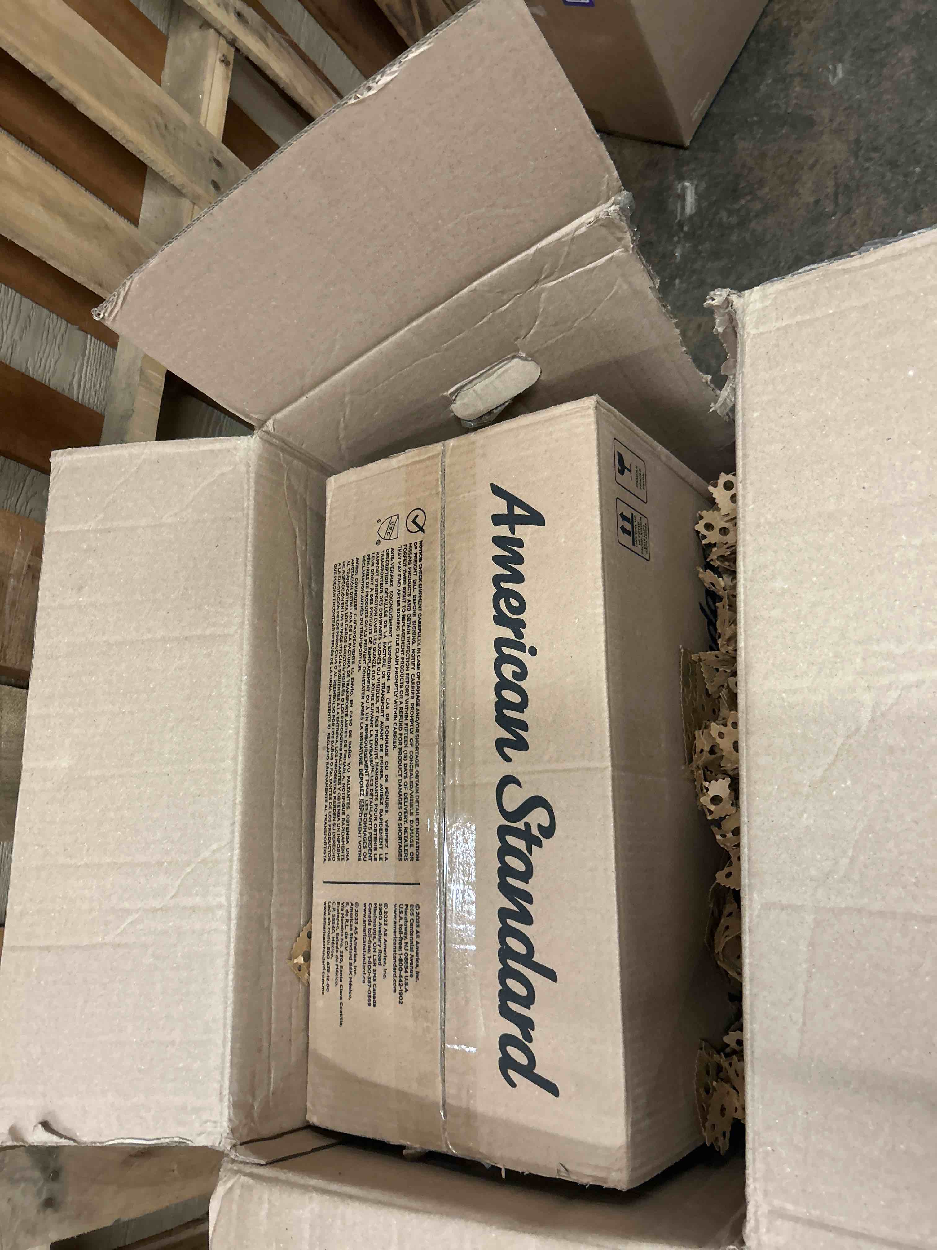 Condition photo showing New/Like New for american standard 0321.026.020 declyn 4-inch centerset wall mount sink, white, 1.25 inch, model:0321026.020