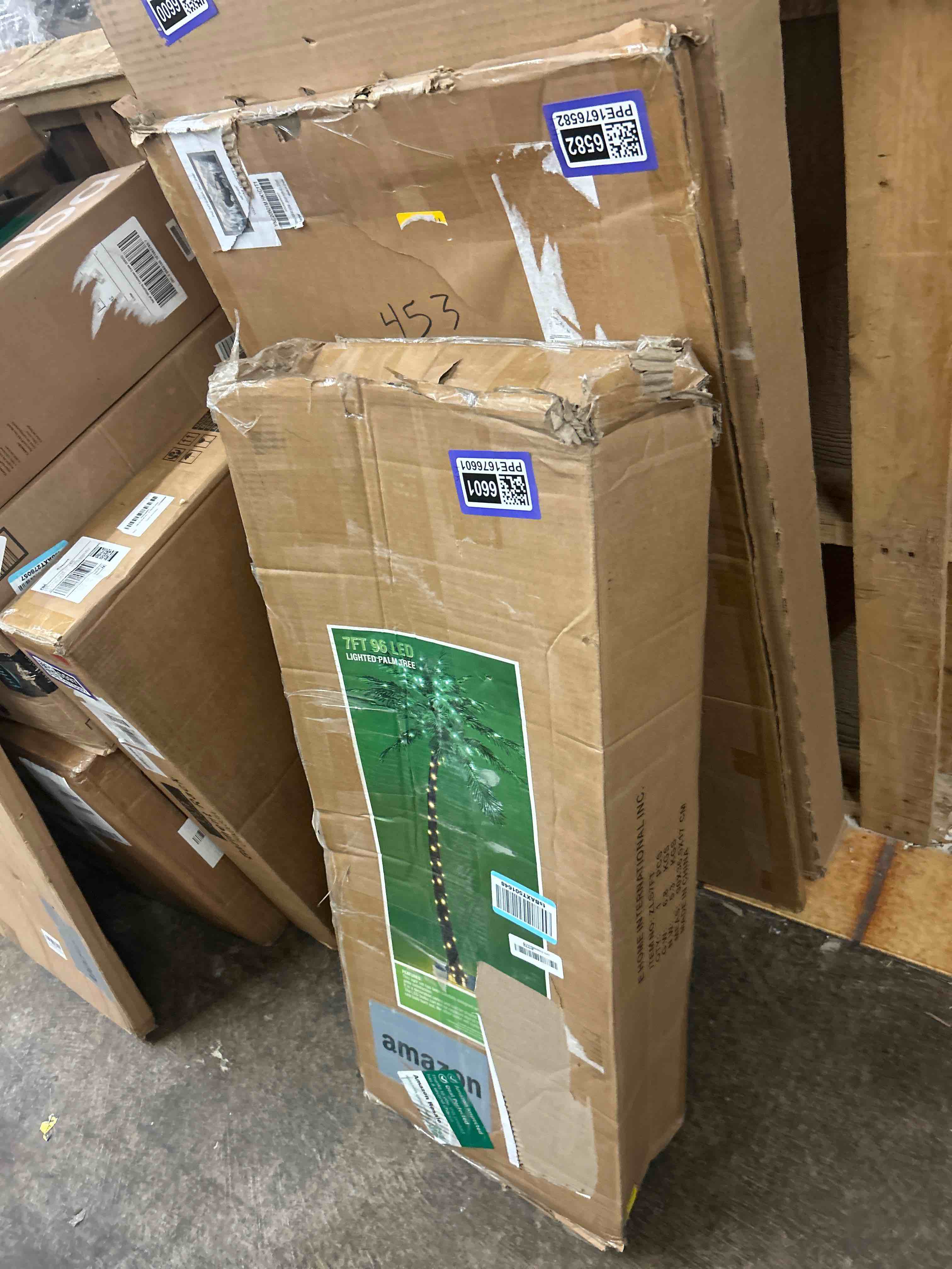 Condition photo showing New/Like New for lightshare 7ft lighted palm tree, 152l artificial tree for patio, poolside, tropical summer décor, indoor outdoor use