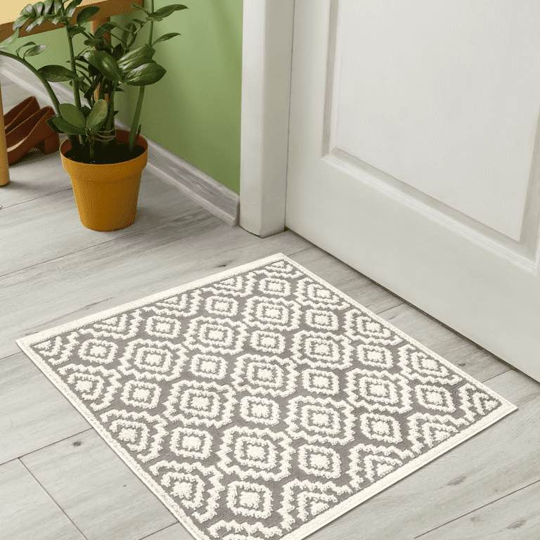 Condition photo showing New/Like New for sofihas indoor floor mat, non-slip machine washable entrance carpet farmhouse dirt repellent entrance carpet whte/gray whte/grey (2' x 3')