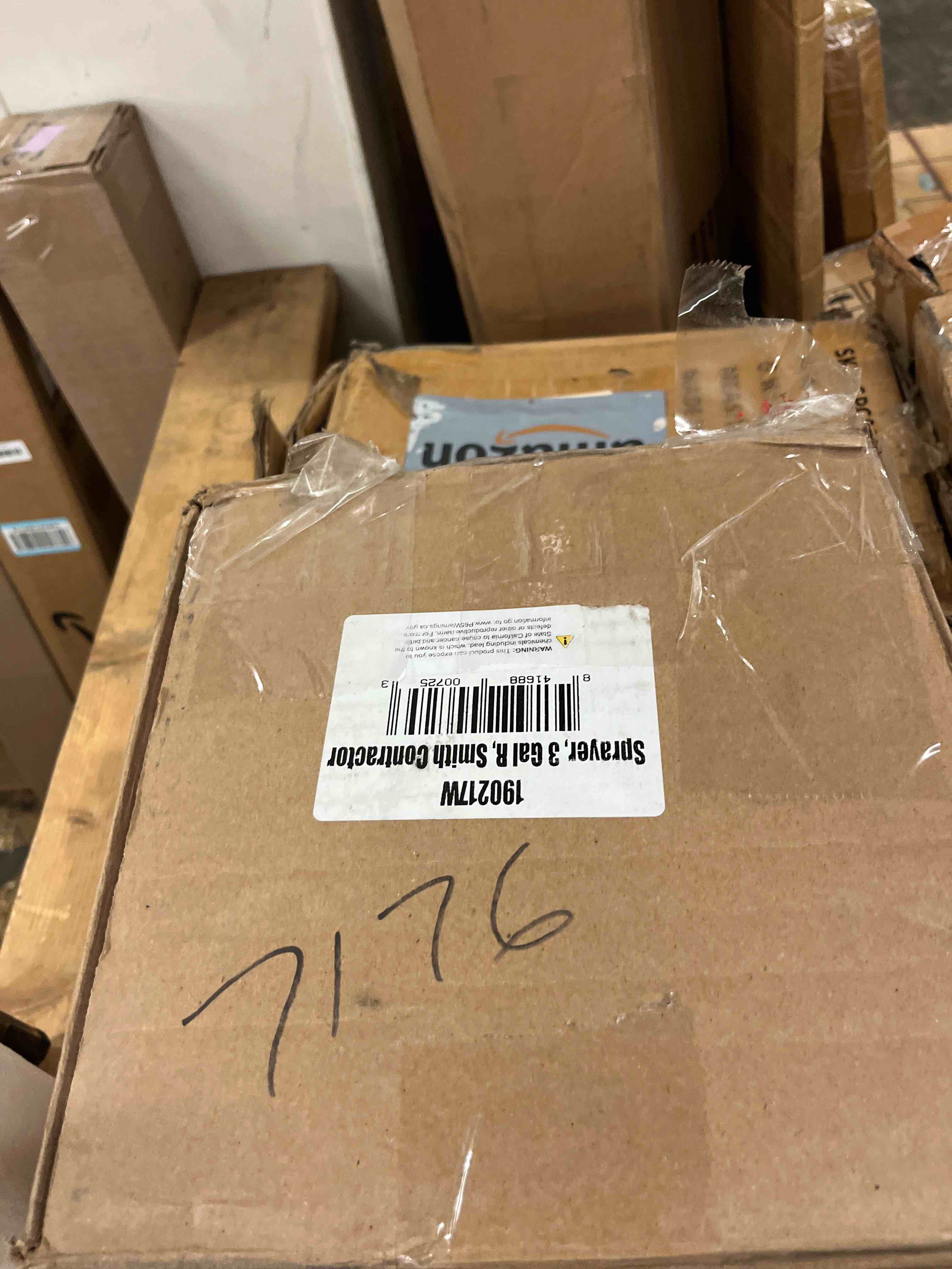 Condition photo showing New/Like New for smith performance sprayers 3-gallon contractor sprayer, model 190217 for weed control, herbicides, and insecticides
