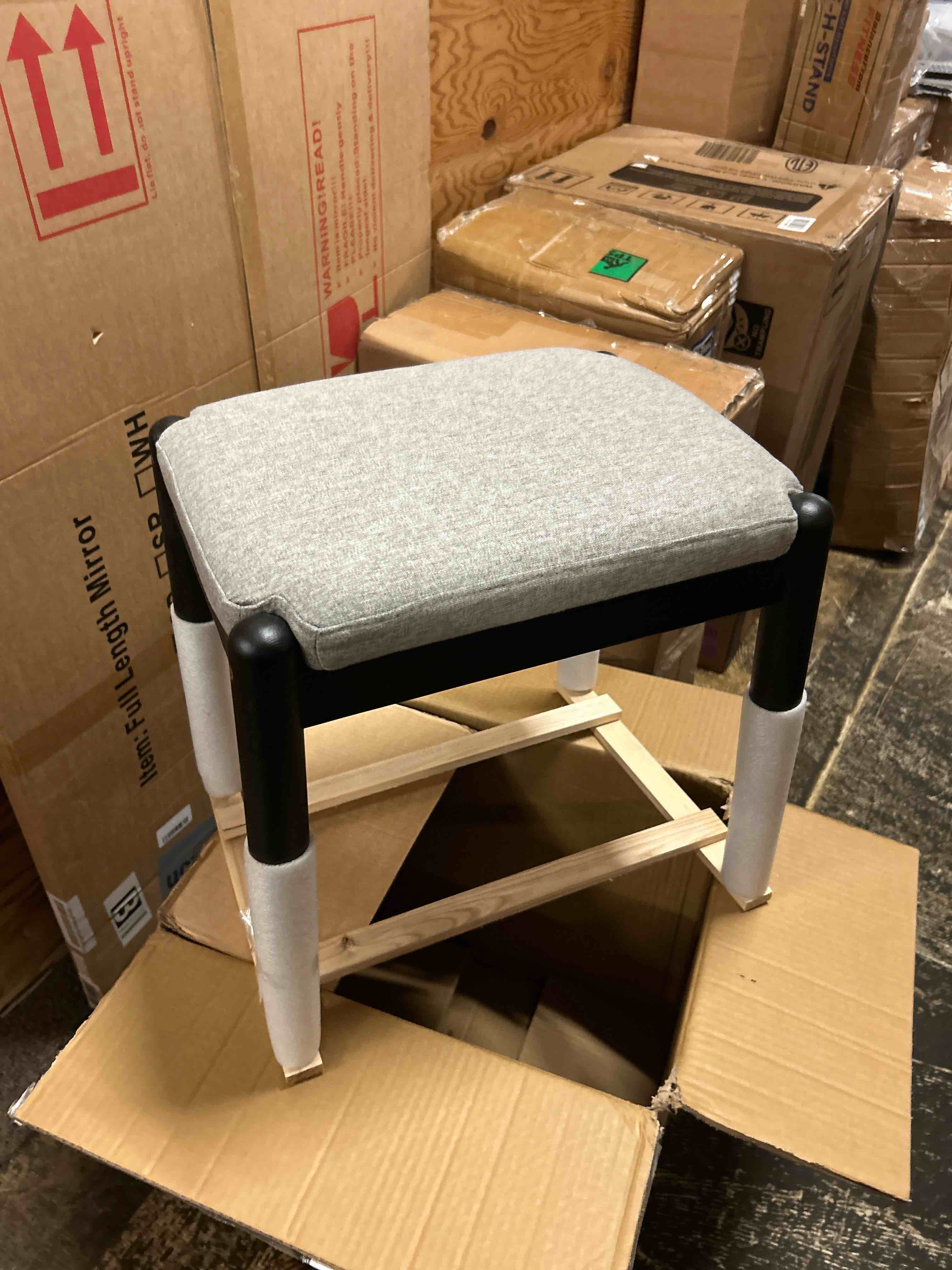 Condition photo showing New/Like New for solid wood small vanity stool chair, high-rebound sponge seat, fully assembled makeup chair, footstool for bedroom, dining room, entryway, oak, black