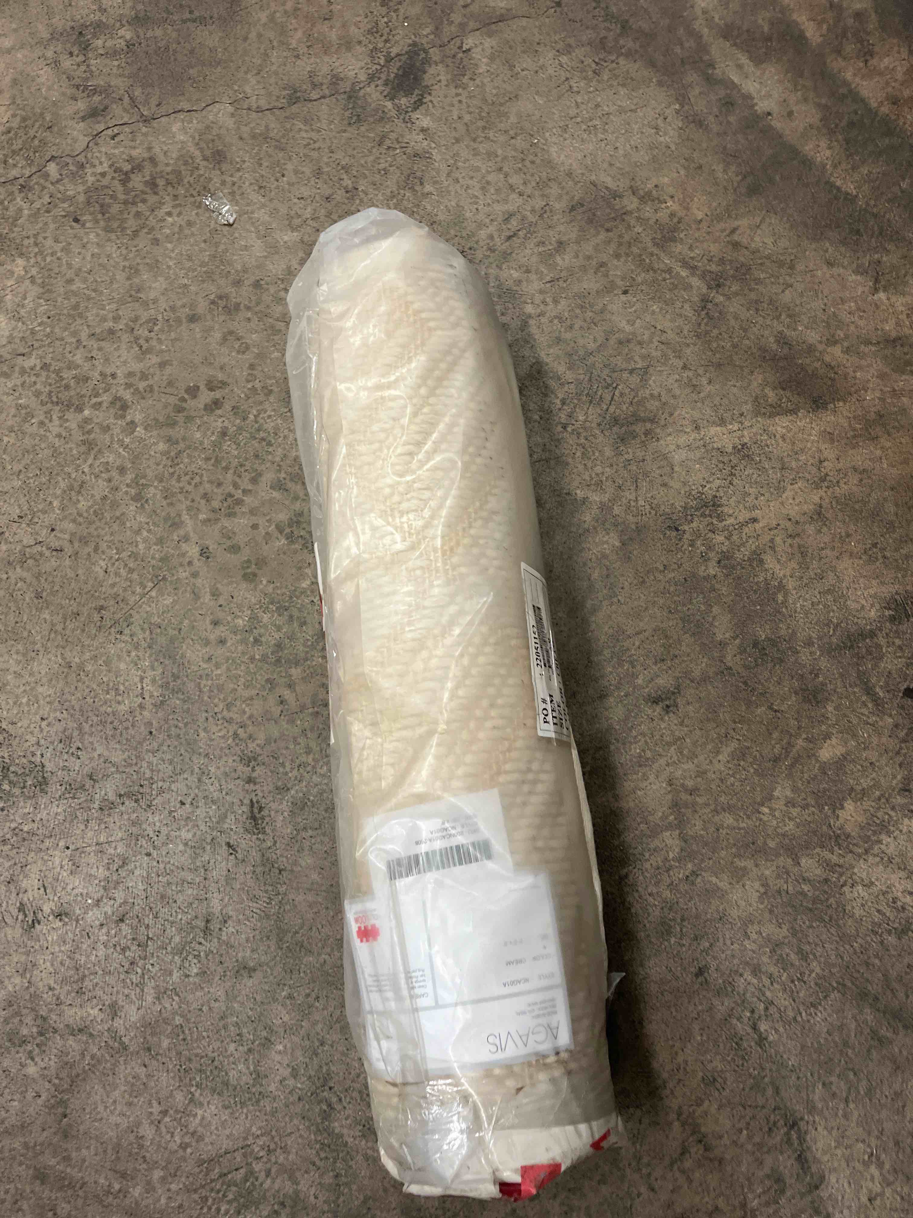 Condition photo showing New/Like New for nuloom suzanne cream/ivory, 2'6" x 8', braided, wool & sisal, soft and textured, high traffic, stain resistant, easy clean, durable runner for bedroom, living room, dining, den, foyer, entryway