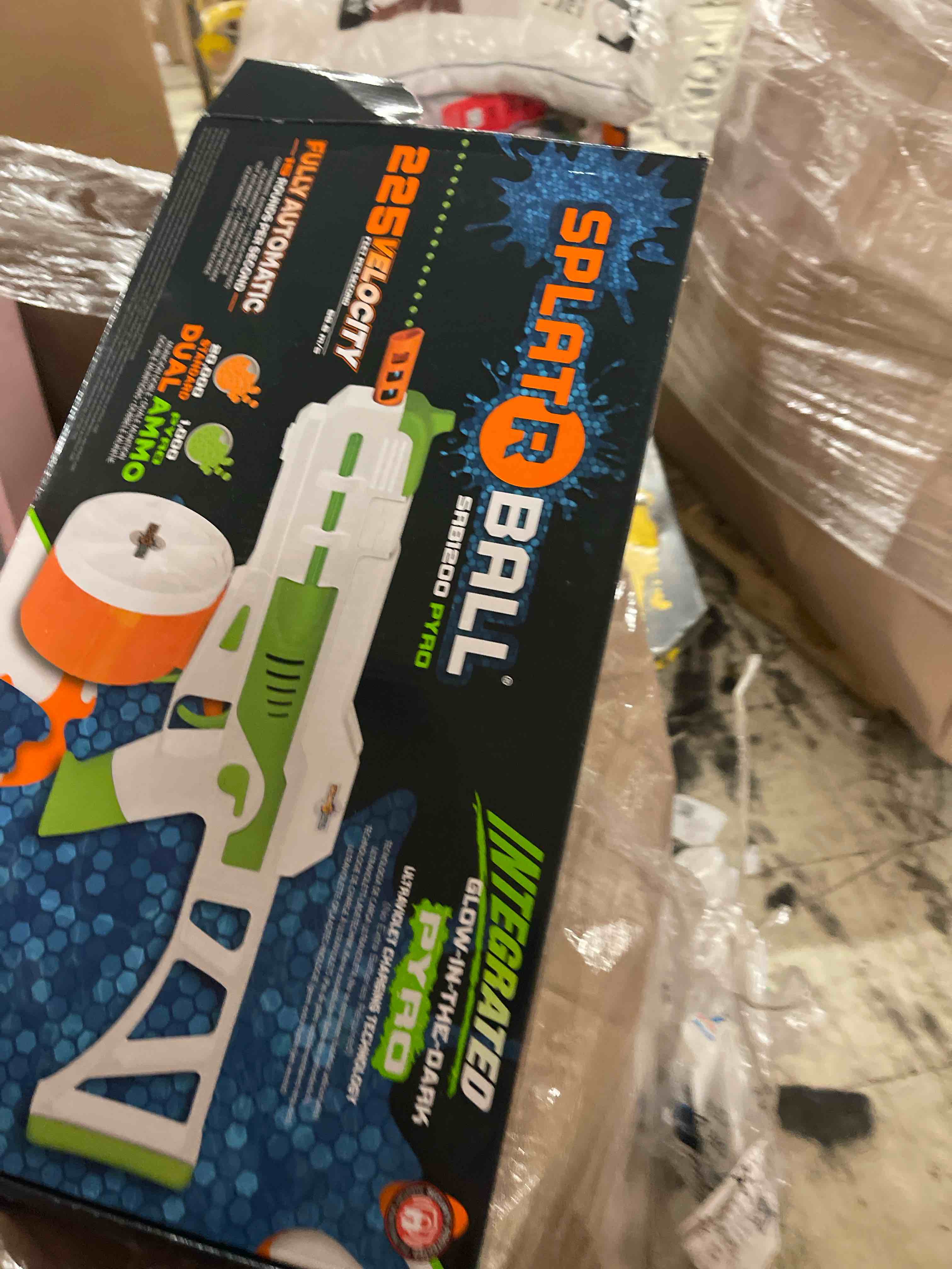 Condition photo showing New/Like New for splat-r-ball srb1200 pyro blaster kit