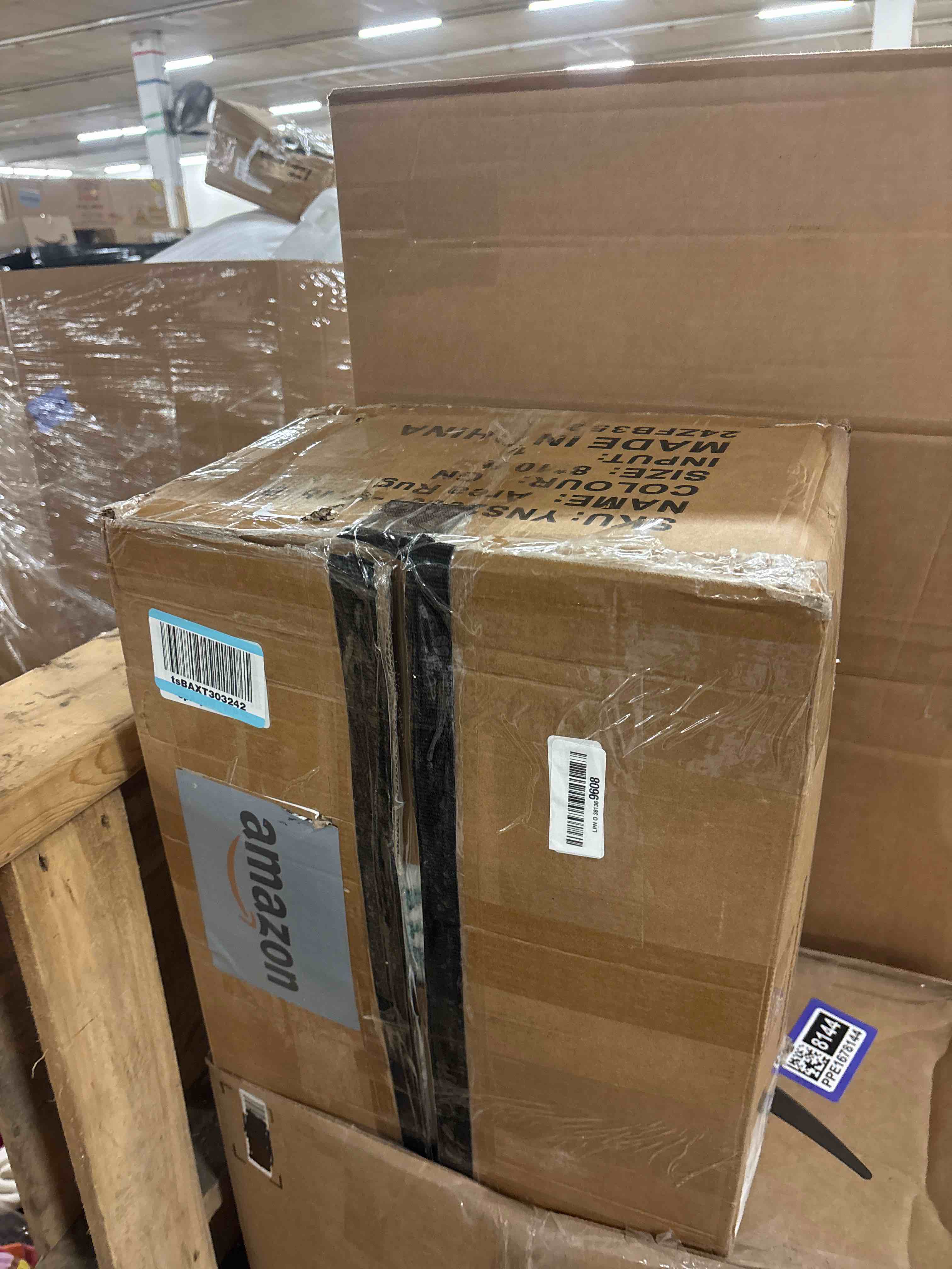 Condition photo showing New/Like New for HOMFINE Machine Washable Rug 8'x10' - Vintage Design Area Rugs with Non Slip Rugs for Living Room Bedroom Floral Print Rug Carpet Stain Resistant, Home Decor Office Area Rug, Green Green 8' x 10' (Rectangular)