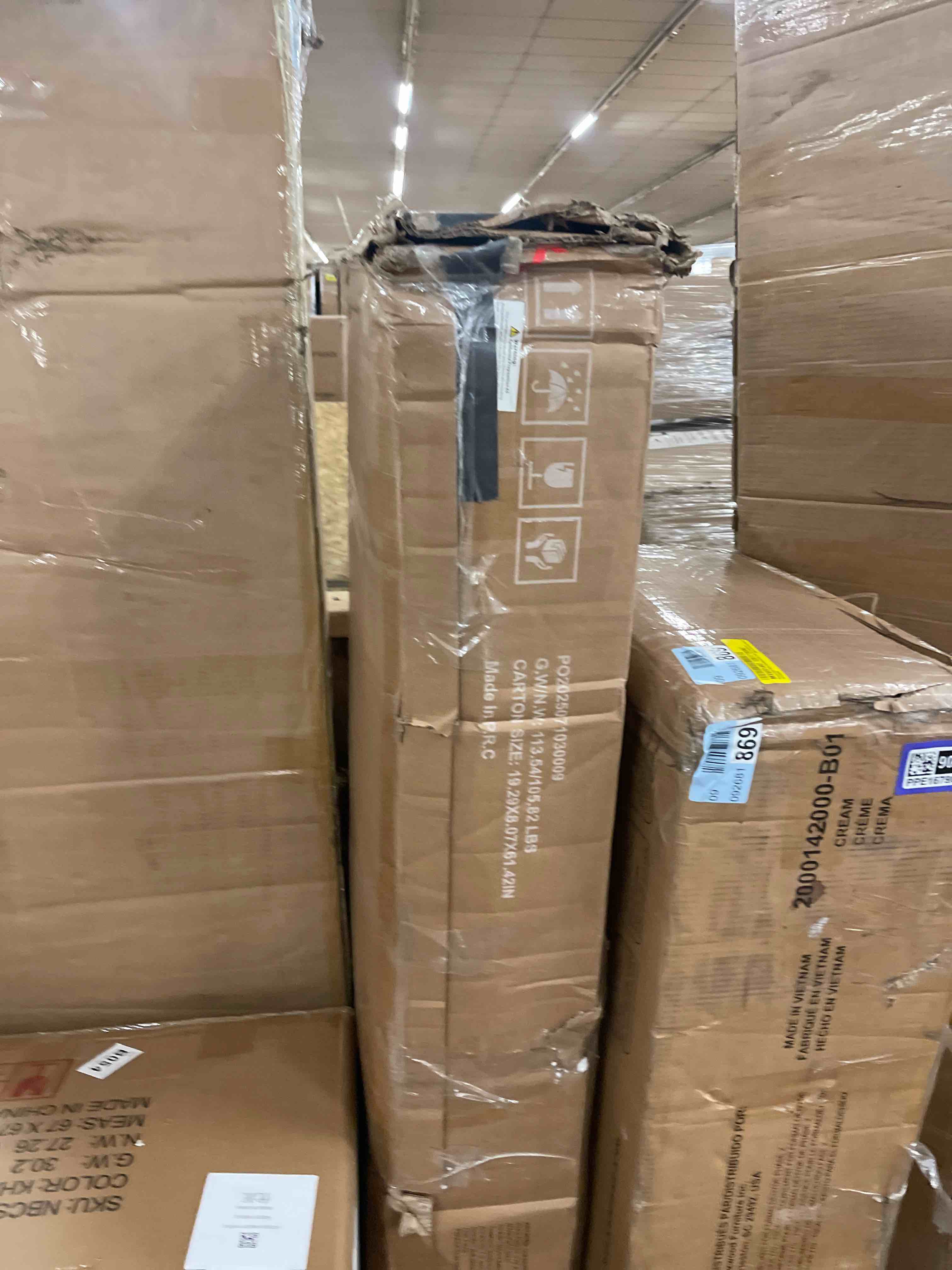 Condition photo showing New/Like New for 7 - Drawer Dresser, 55.1" W