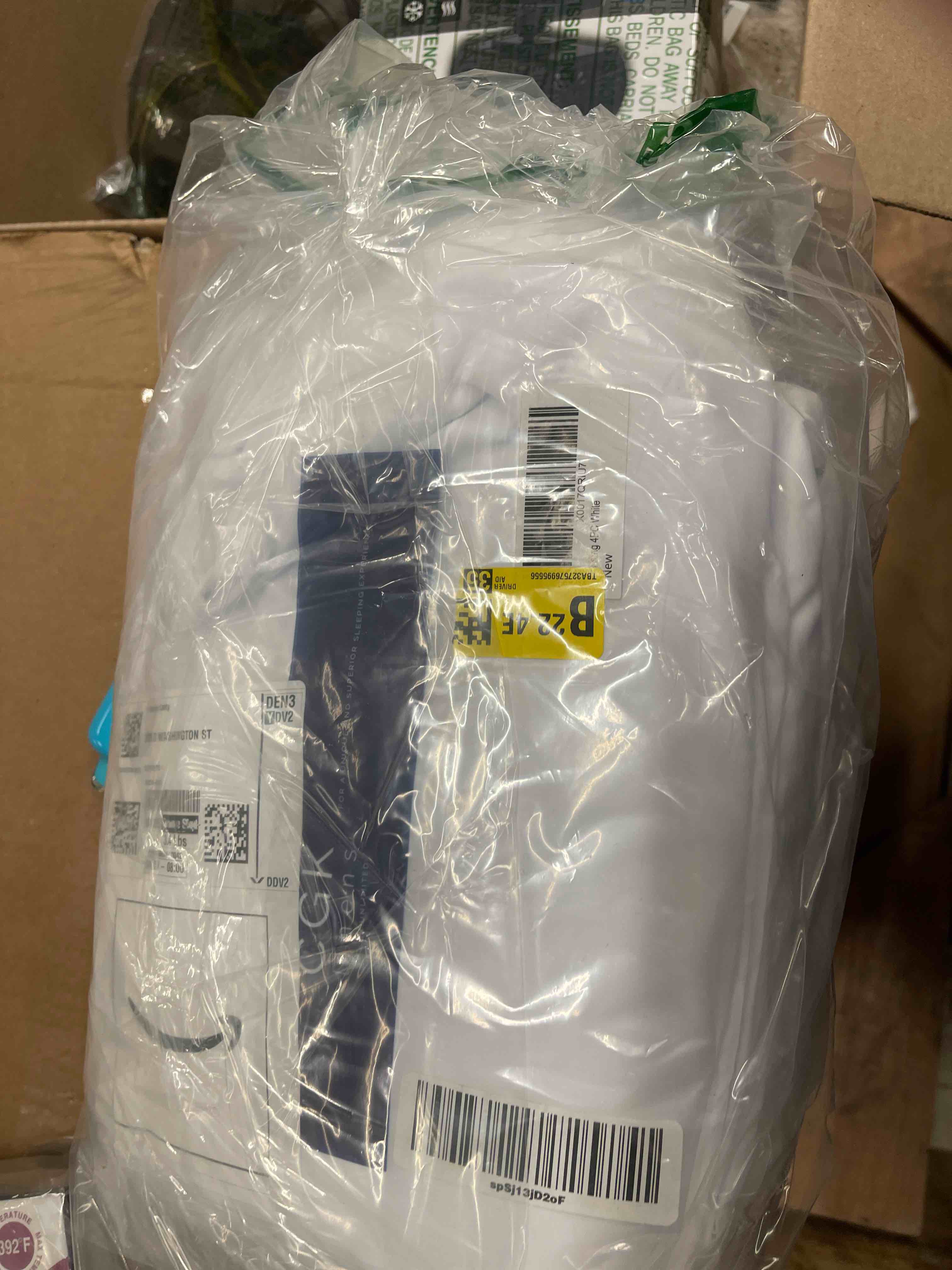 Condition photo showing New/Like New for Cal King Size 4 Piece Sheet Set - Comfy Breathable & Cooling Bed Sheets Set - Hotel Luxury Bedding for Women, Men, Kids, Teens, Boys & Girls - Deep Pockets, Ultra-Soft, Wrinkle Free - Oeko-Tex - White California King 01 - White