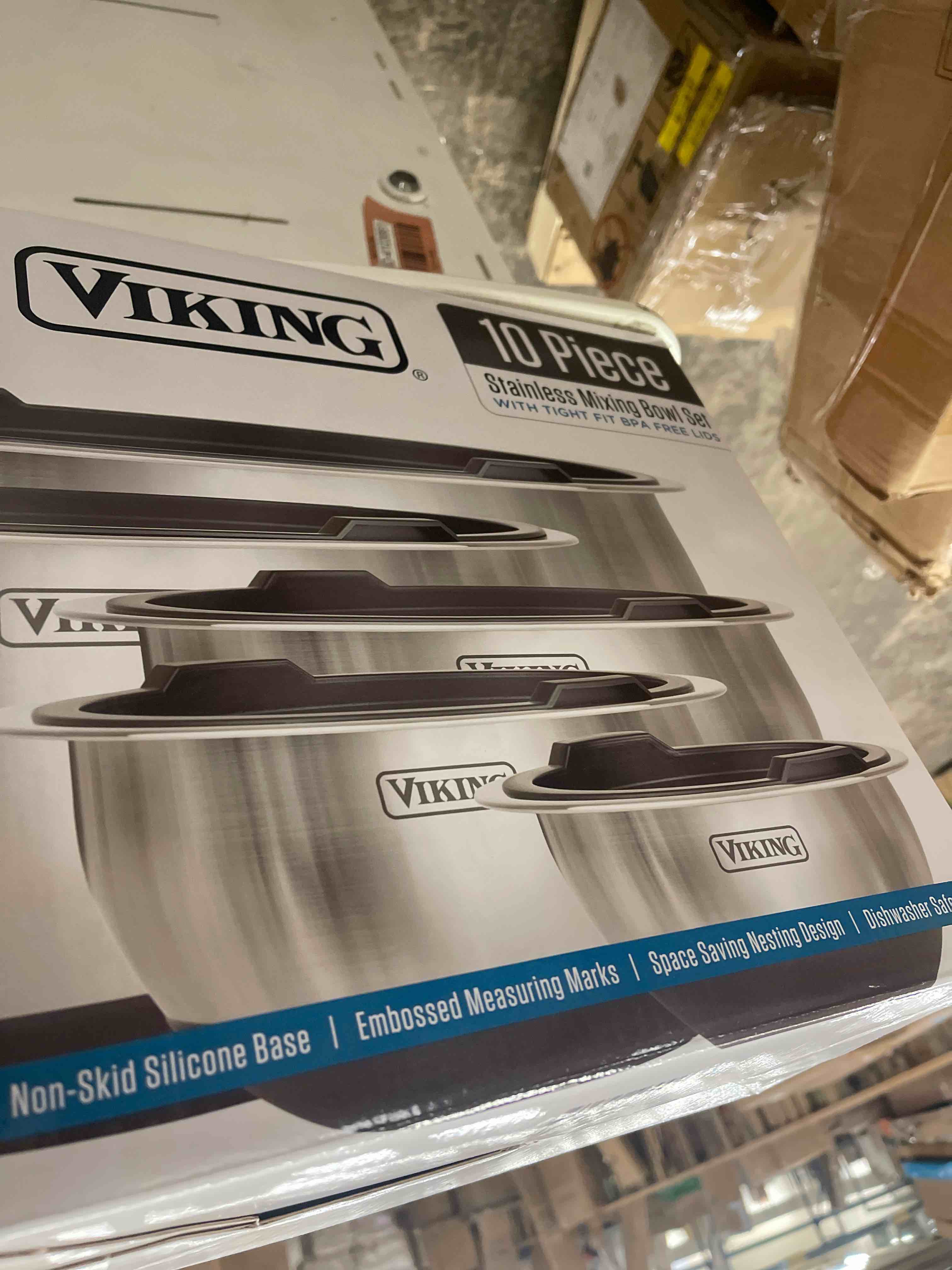 Condition photo showing New/Like New for Viking 10 pc Stainless Steel Mixing  Prep  & Serving Bowl Set - Black