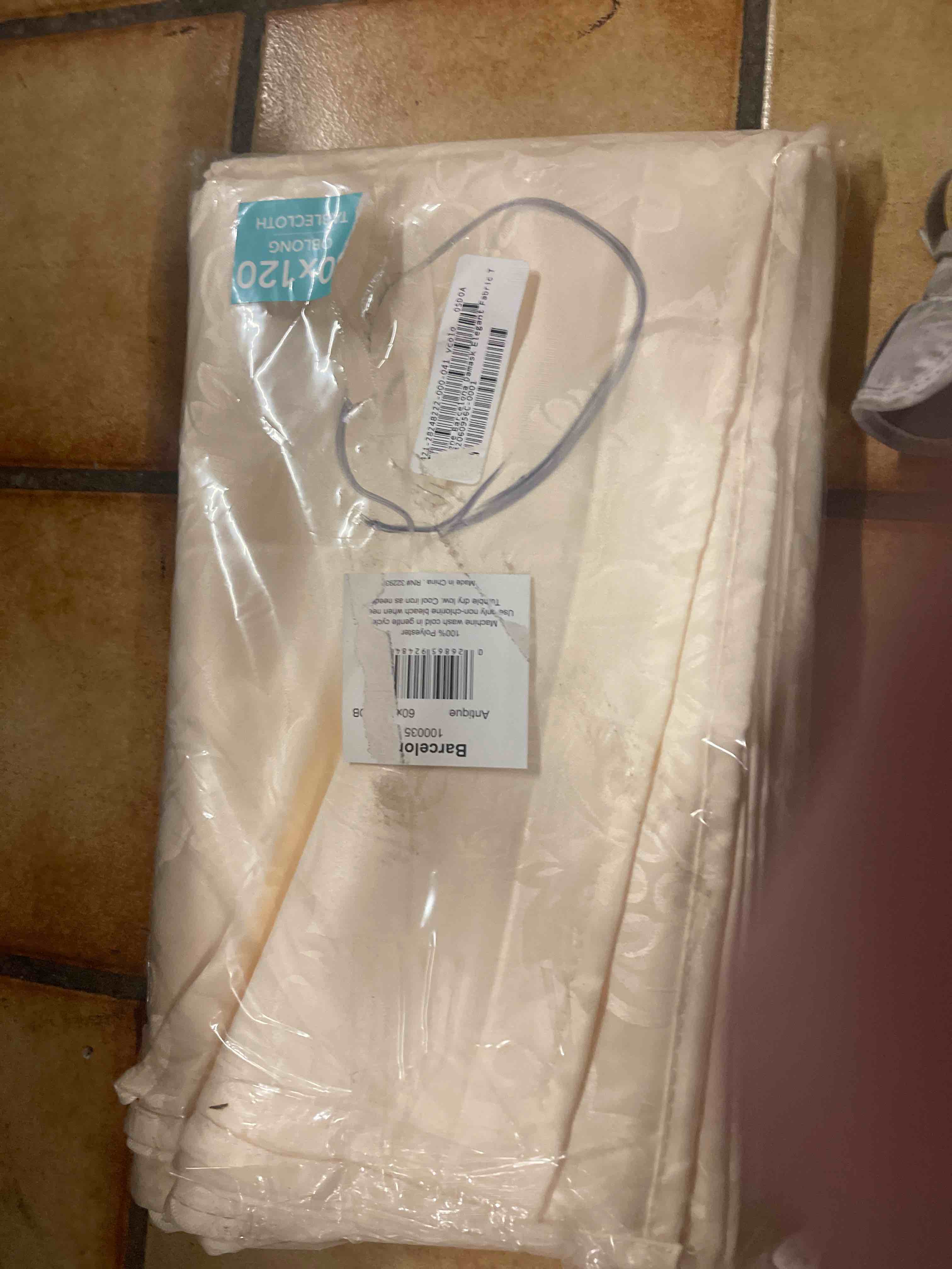 Condition photo showing New/Like New for elrene barcelona damask fabric tablecloth 60" w x 120" l - antique