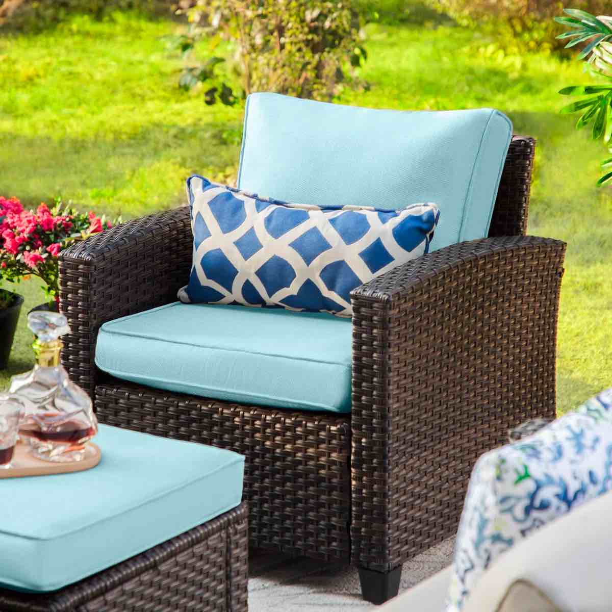 Condition photo showing New/Like New for argyri patio chair with cushions (set of 2)