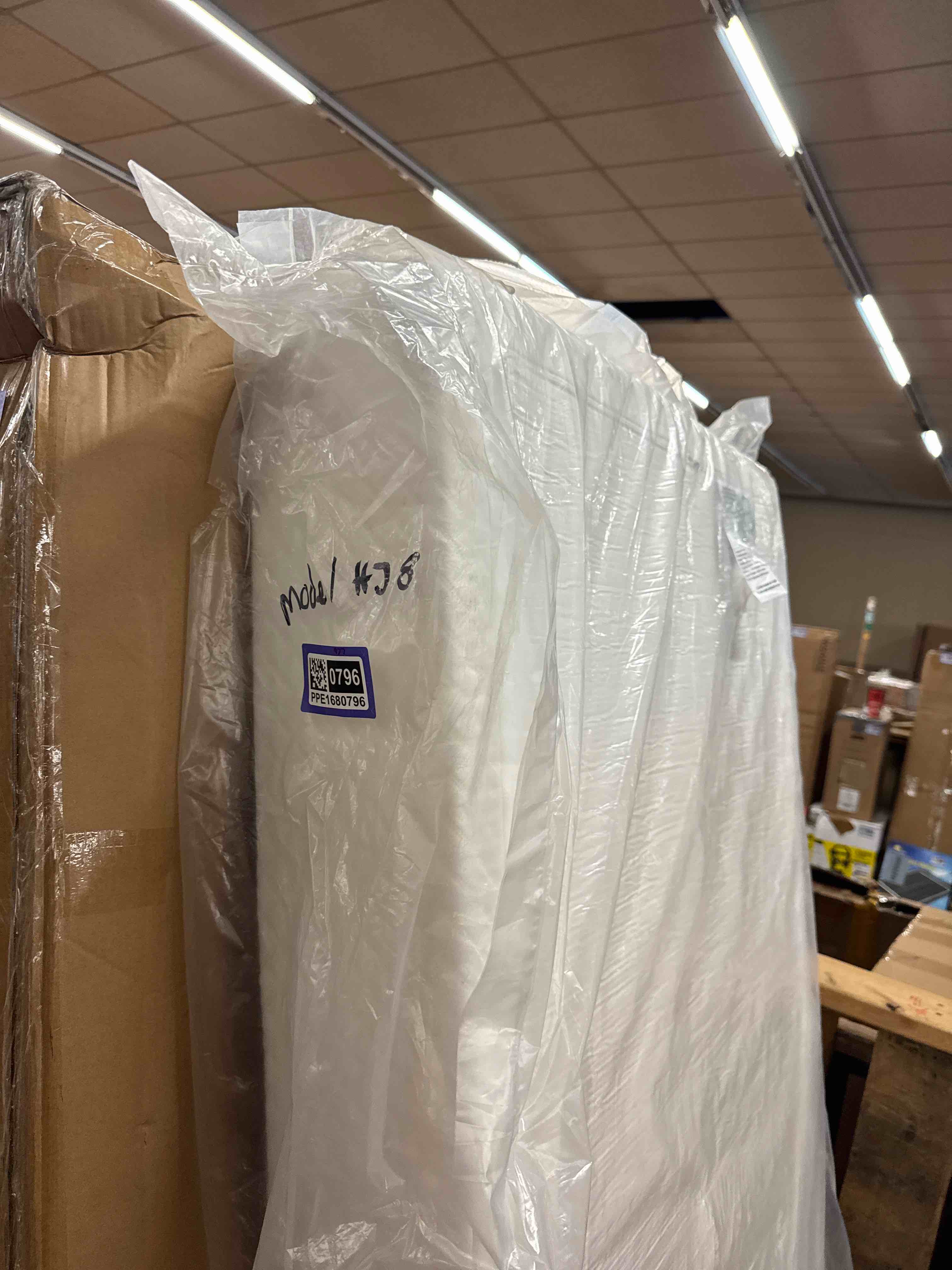 https://s3.amazonaws.com/lotting-images-prod/phillipi/PPE1680796_1780664740963.jpeg