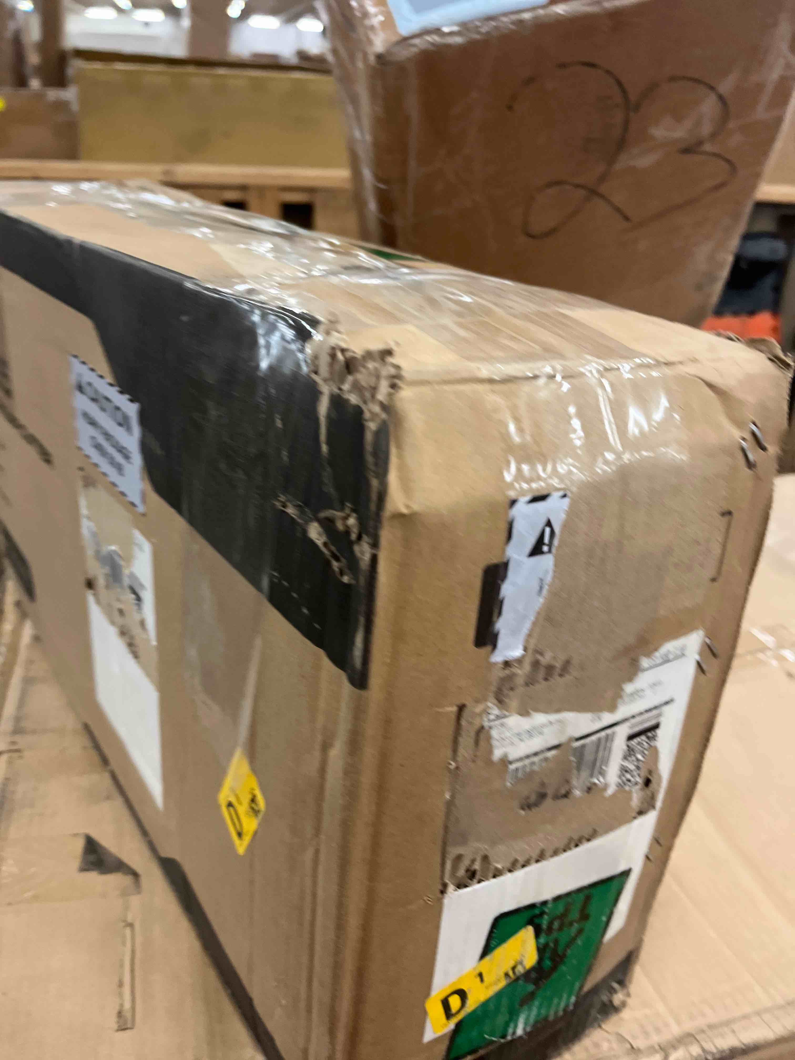 Condition photo showing New/Like New for vevor electric rebar cutter, 1700w portable electric hydraulic rebar cutter, cutting up to 1 inch #8 4-25mm rebar within 5 seconds,110v,with easy to carry stainless box