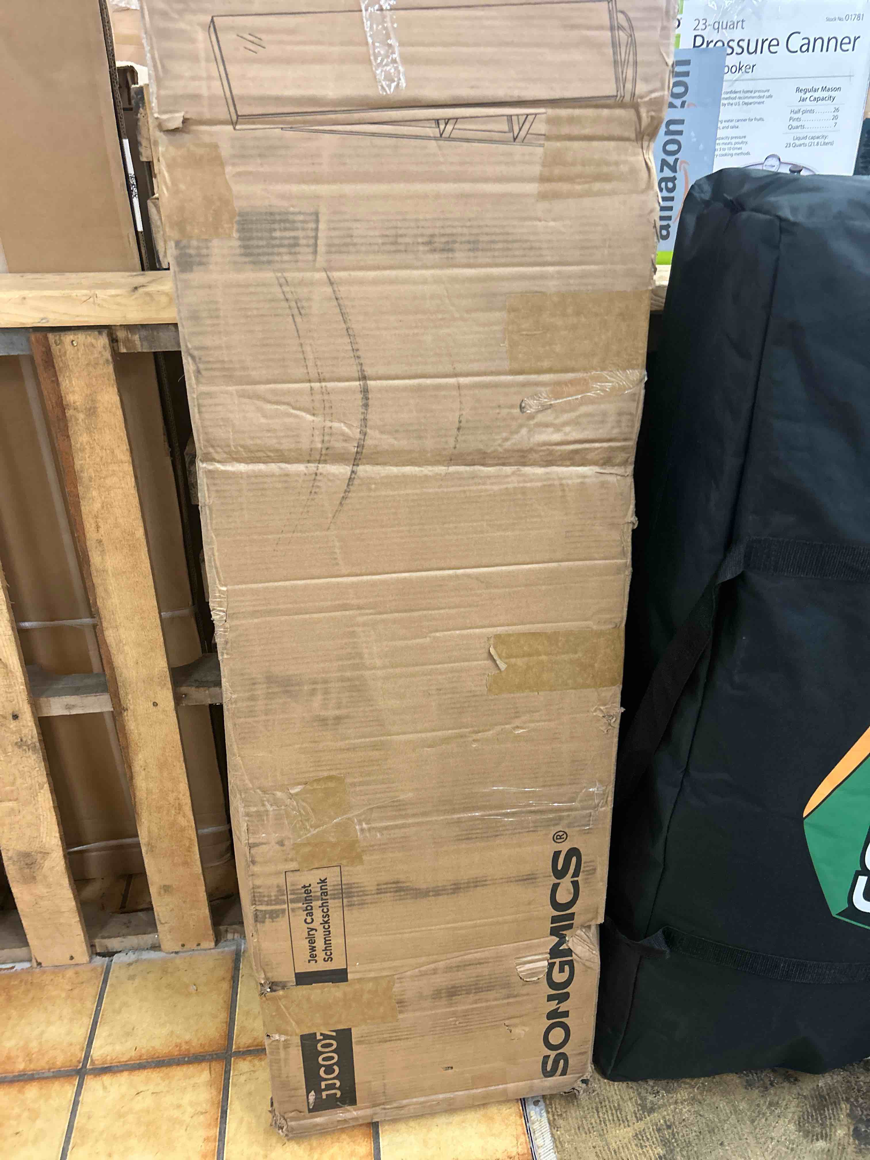 https://s3.amazonaws.com/lotting-images-prod/phillipi/PPE1684315_1760649887219.jpeg