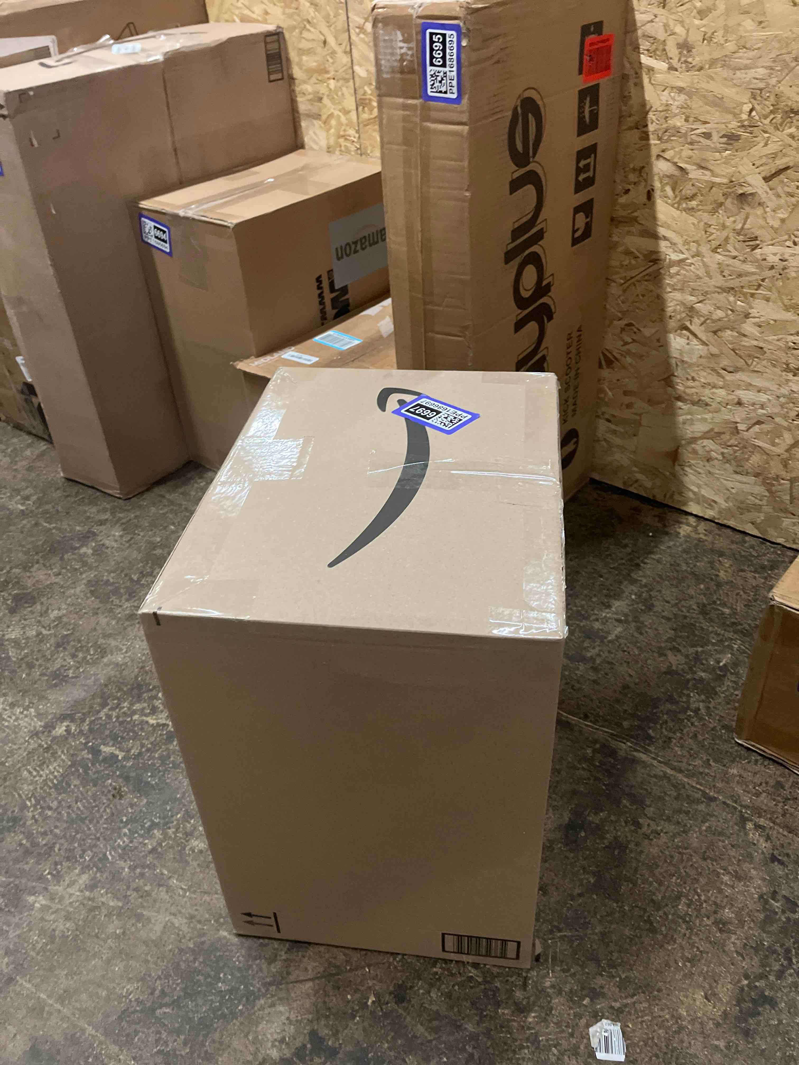 Condition photo showing New/Like New for 1,000-Watt Indoor Parabolic Dish Space Heater with 70-degree Wide Oscillation and Dual Heat Settings, Adjustable Tilt, Tip Over Switch & Overheat Protection Sensor, MT-BFGD-8C