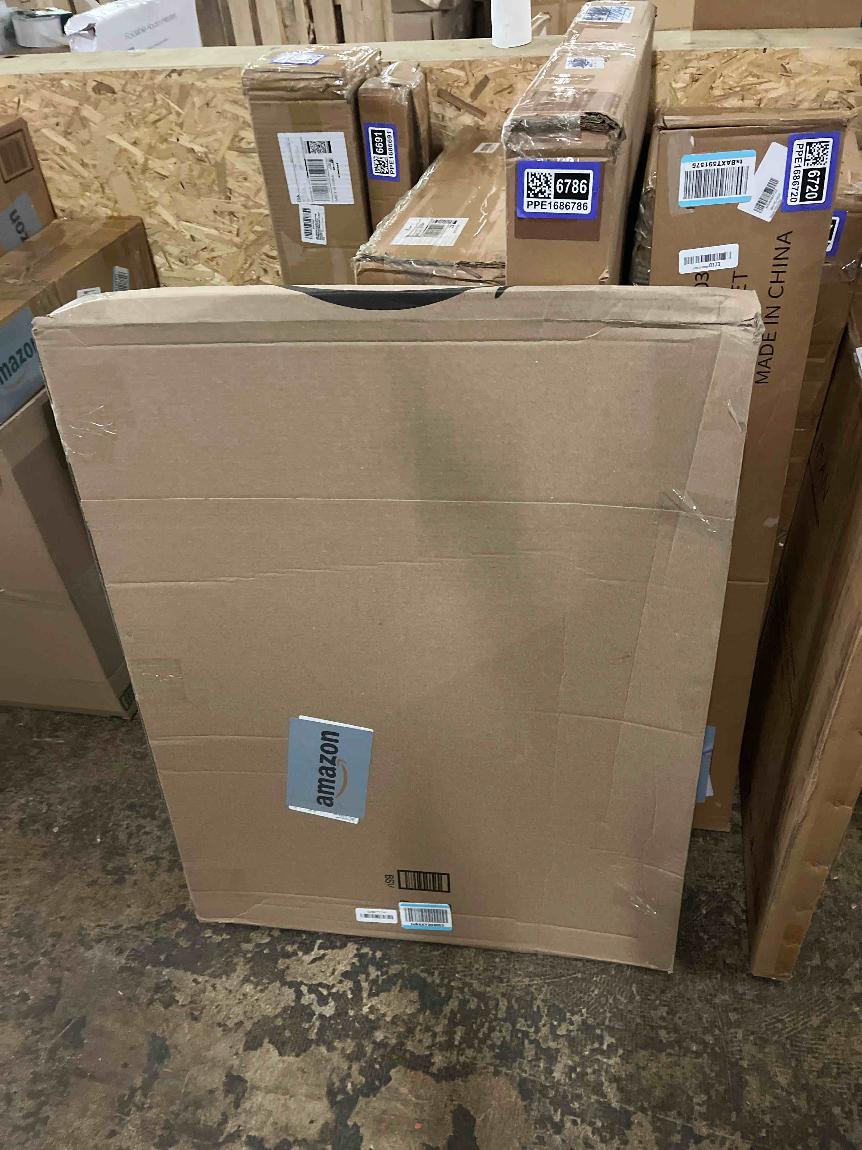 Condition photo showing New/Like New for upsimples 24x36 Poster Frame Black 3 Pack, Scratch-Proof Picture Frames 24 x 36 for Photo Gallery - Slide-In Strips, Horizontal or Vertical Wall Mounting