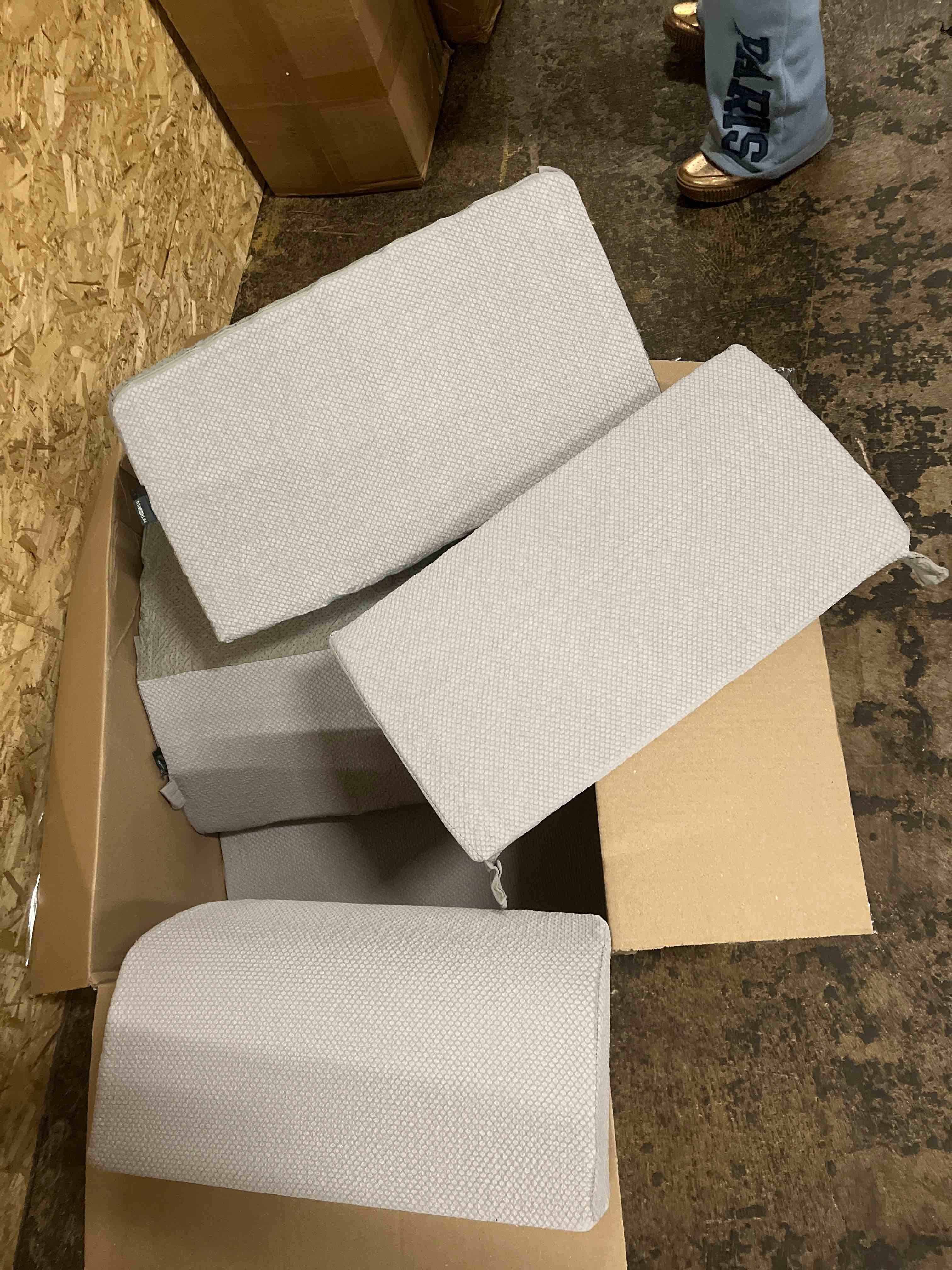 Condition photo showing Good Condition for 9PCS Orthopedic Bed Wedge Pillow Set for After Surgery Recovery, Body Positioners for Back and Leg Pain Relief, Adjustable Memory Foam Comfort for Sitting up in Bed, Ideal for Adult Acid Reflux & GERD