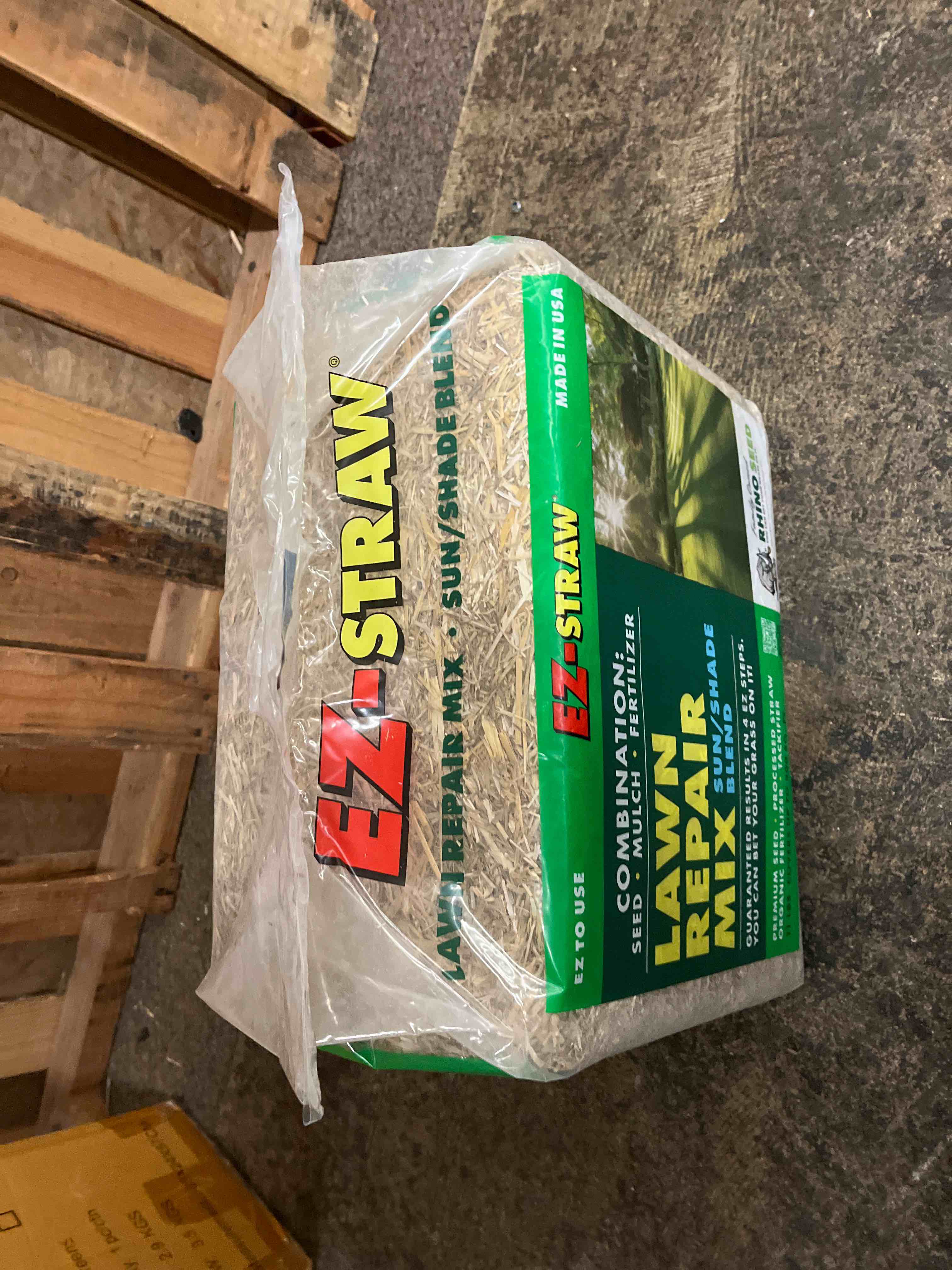 Condition photo showing New/Like New for EZ Straw Lawn Repair Mix Tall Fescue Blend - Seed, Mulch and Fertilizer Combination, 11lbs (Covers 200sq ft.)