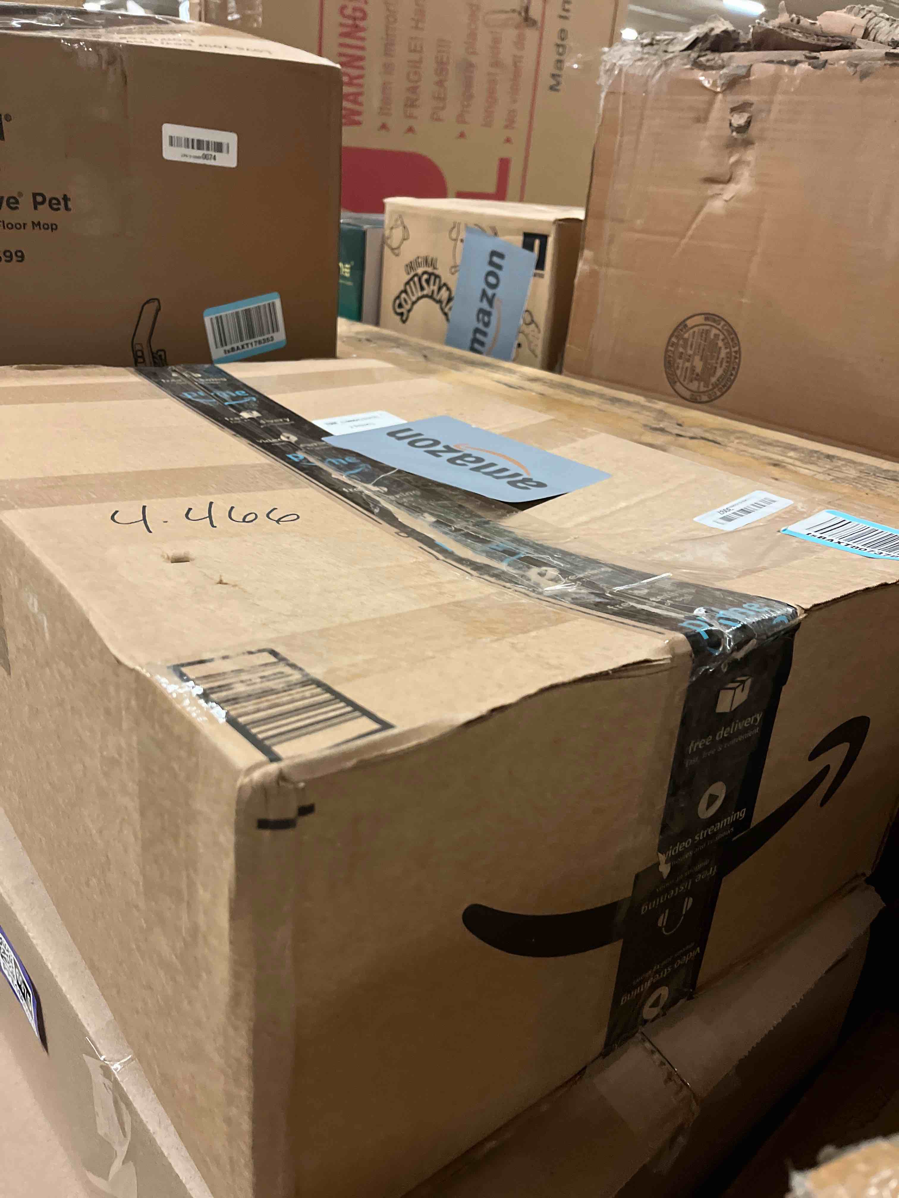 Condition photo showing Good Condition for LAICAI 2025 Titanium Cutting Boards - 100% Pure Titanium Cutting Board for Kitchen, Titanium Cutting Board for Home Kitchen Cooking Upgrade Double Sided Food-Grade Titanium Board (18 * 12INCH)