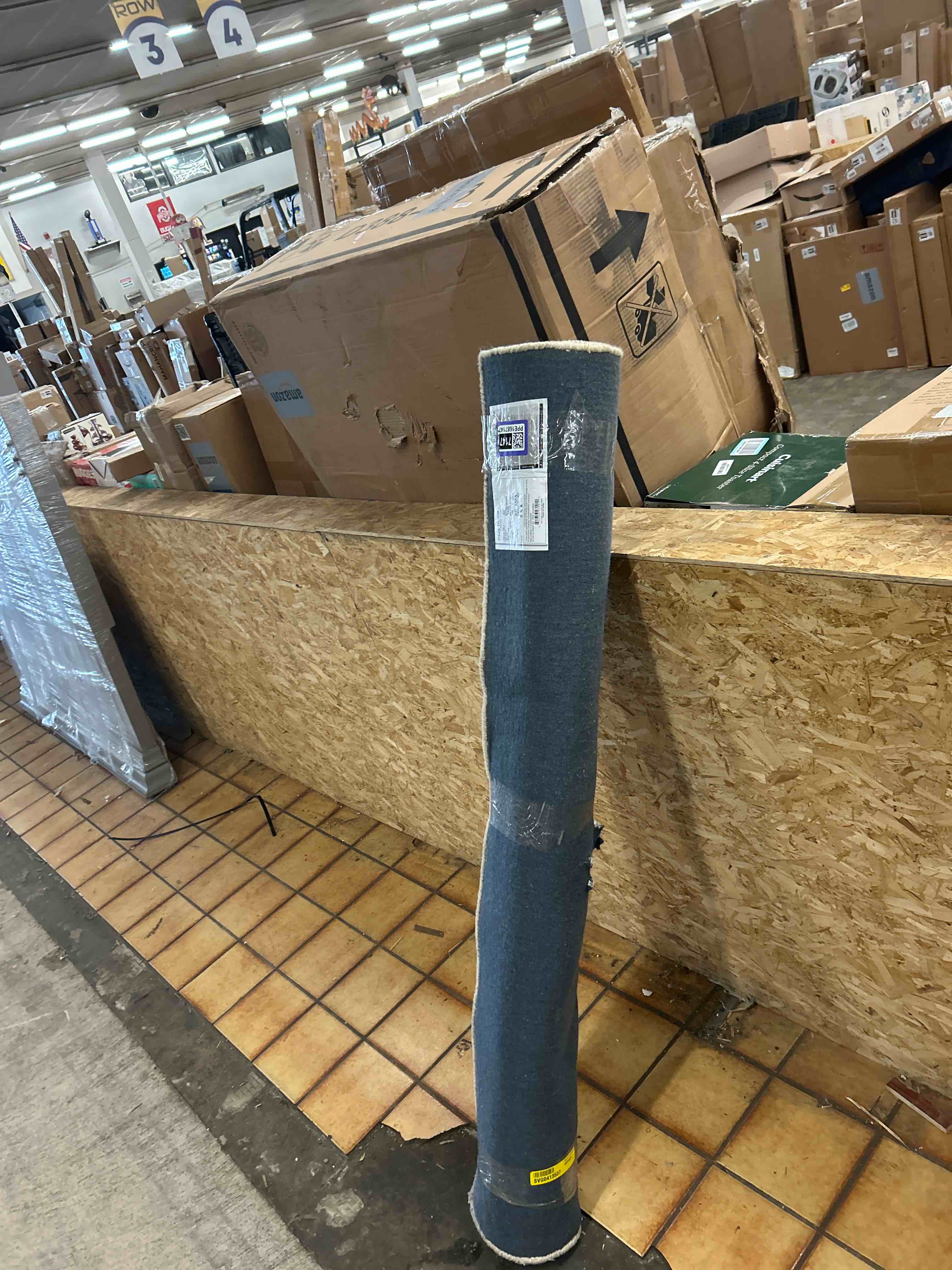 Condition photo showing New/Like New for rizzy home brindleton collection wool 5' x 8' rug