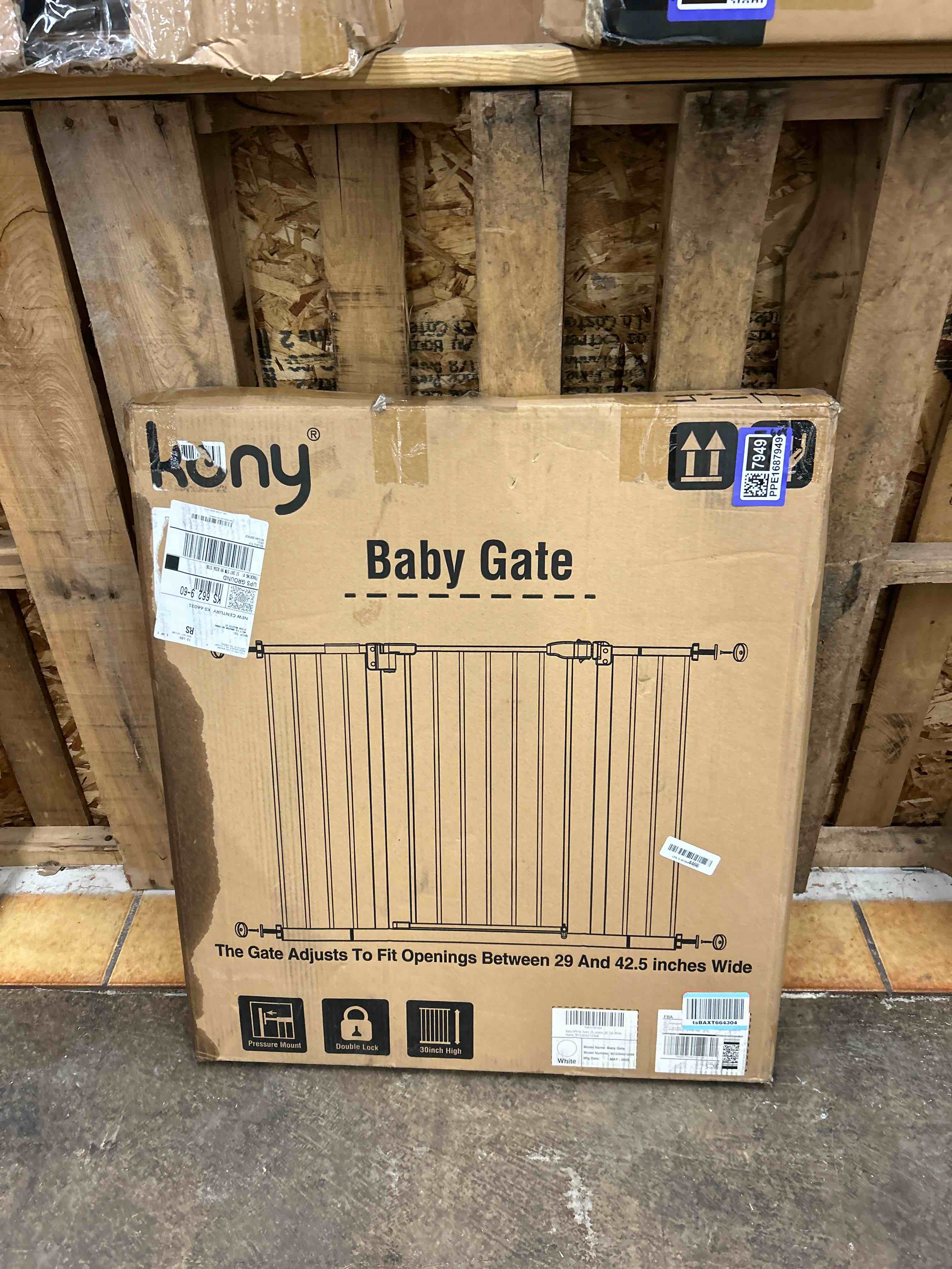 Condition photo showing New/Like New for keny 29"-42.5" baby gate for stairs, auto close safety dog gate, pressure mounted easy walk through pet gate for doorways, durable stair gate, 30" tall, white