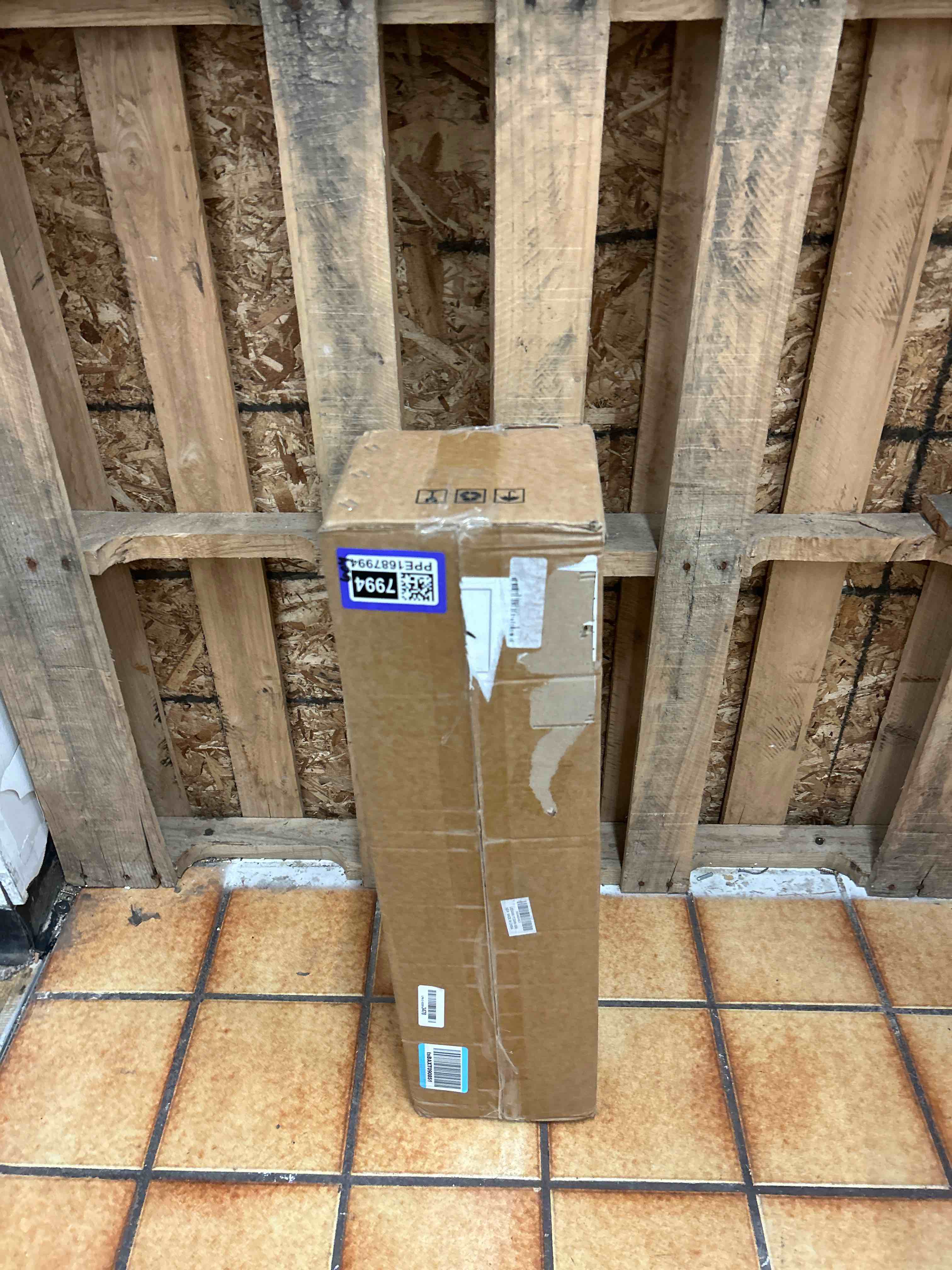 Condition photo showing New/Like New for clothes drying rack tripod,drying rack clothing,laundry drying rack,floor standing,16 wooden poles,collapsible drying racks for laundry,retractable,foldable,folding