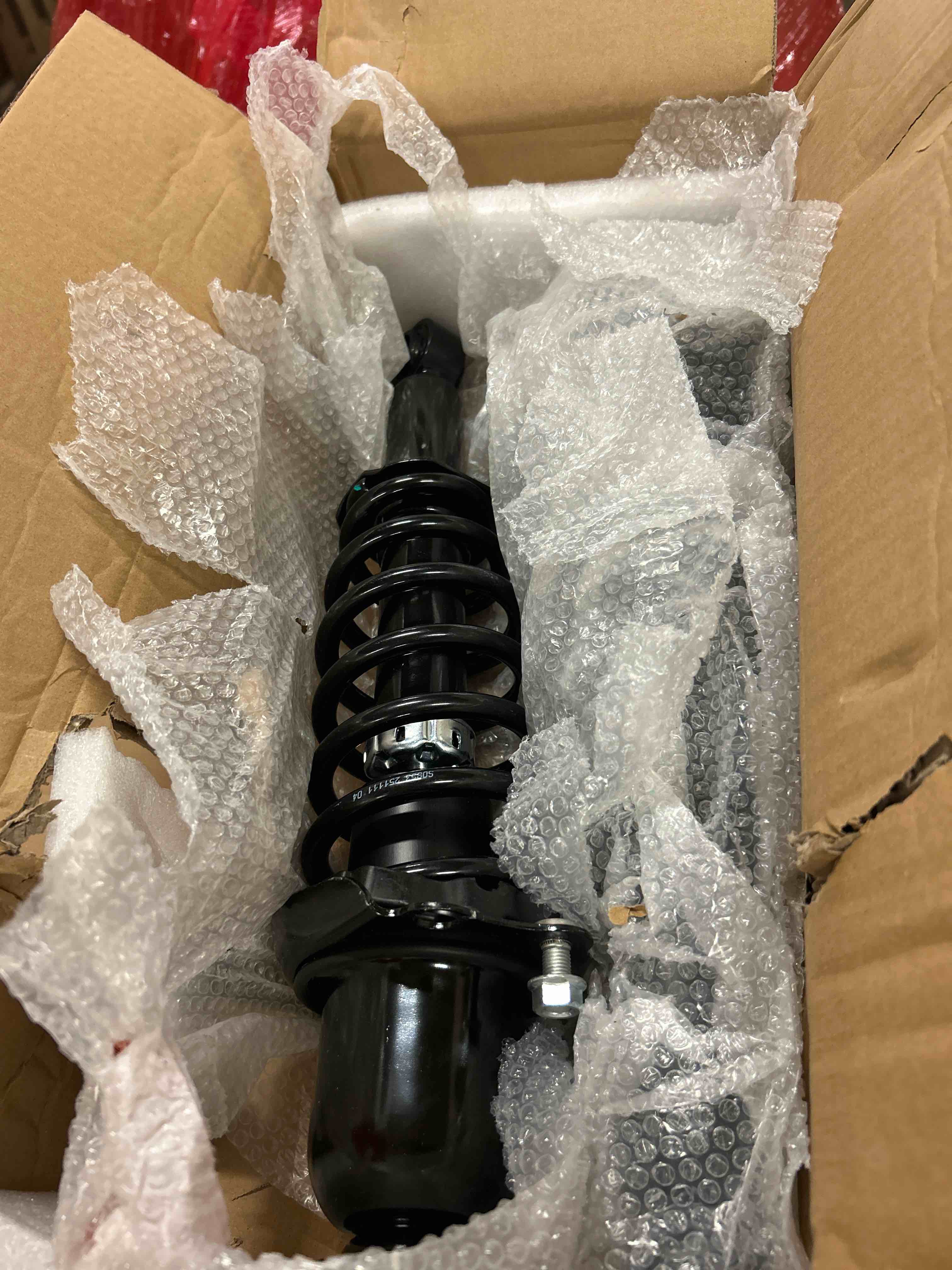 Condition photo showing New/Like New for fkg 172599l 172599r rear shock absorber strut assembly fit for 2009-2013 toyota corolla (1.8l l4 only), 2009-2013 toyota matrix (fwd, wagon only), set of 2