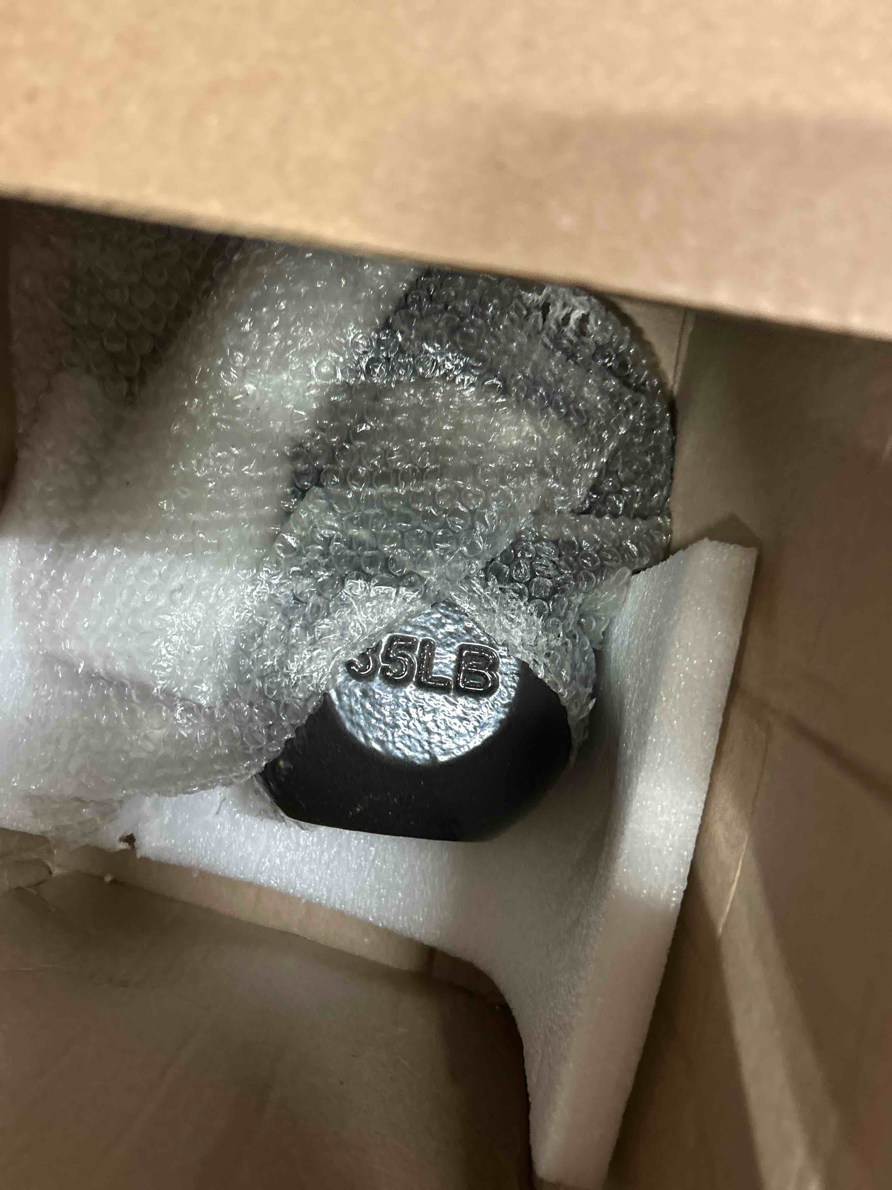 Condition photo showing New/Like New for amazon basics cast iron kettlebell