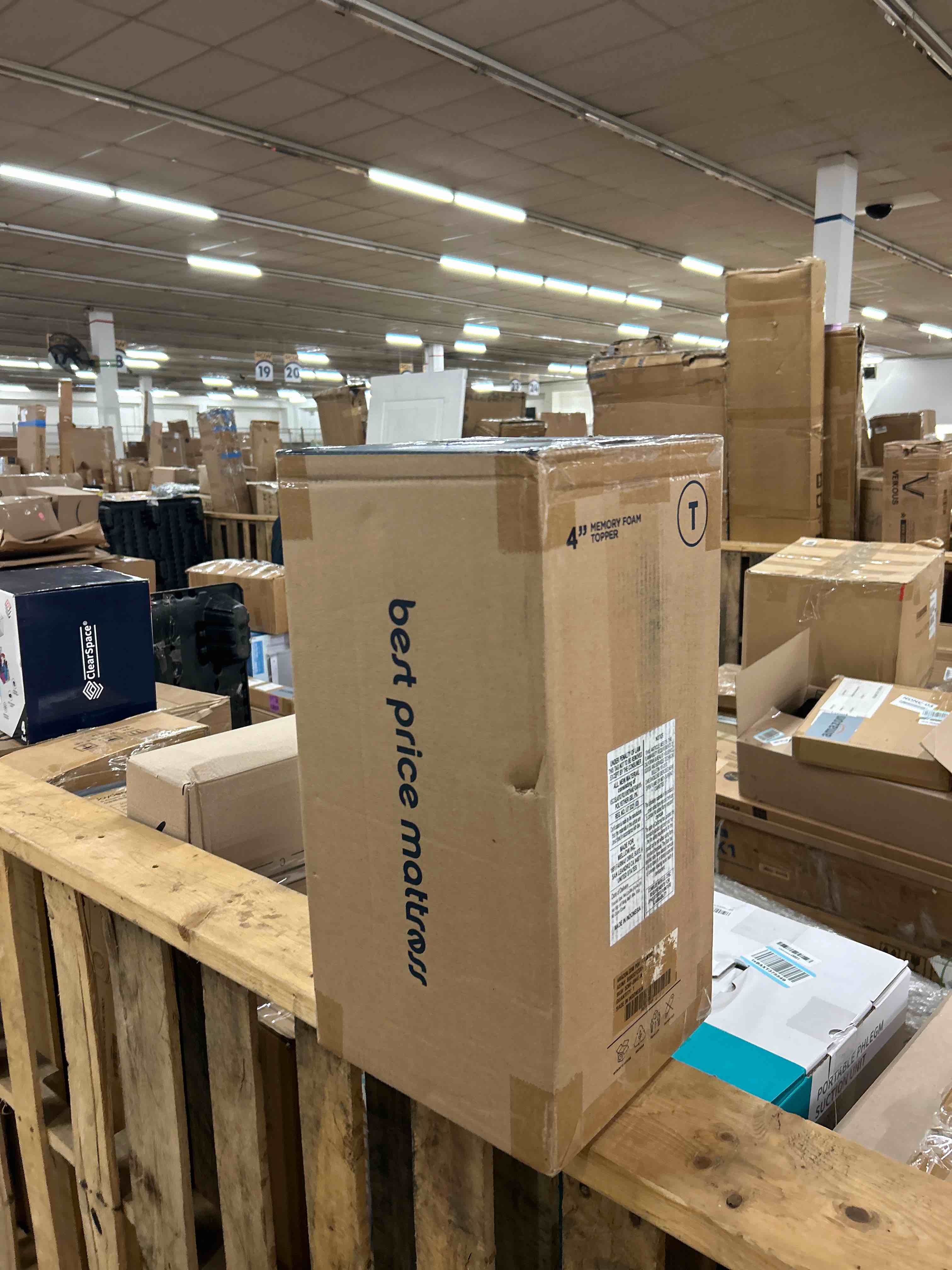 Condition photo showing New/Like New for mellow 4 inch 5-zone memory foam mattress topper, cooling gel infusion, dorm essentials, twin blue