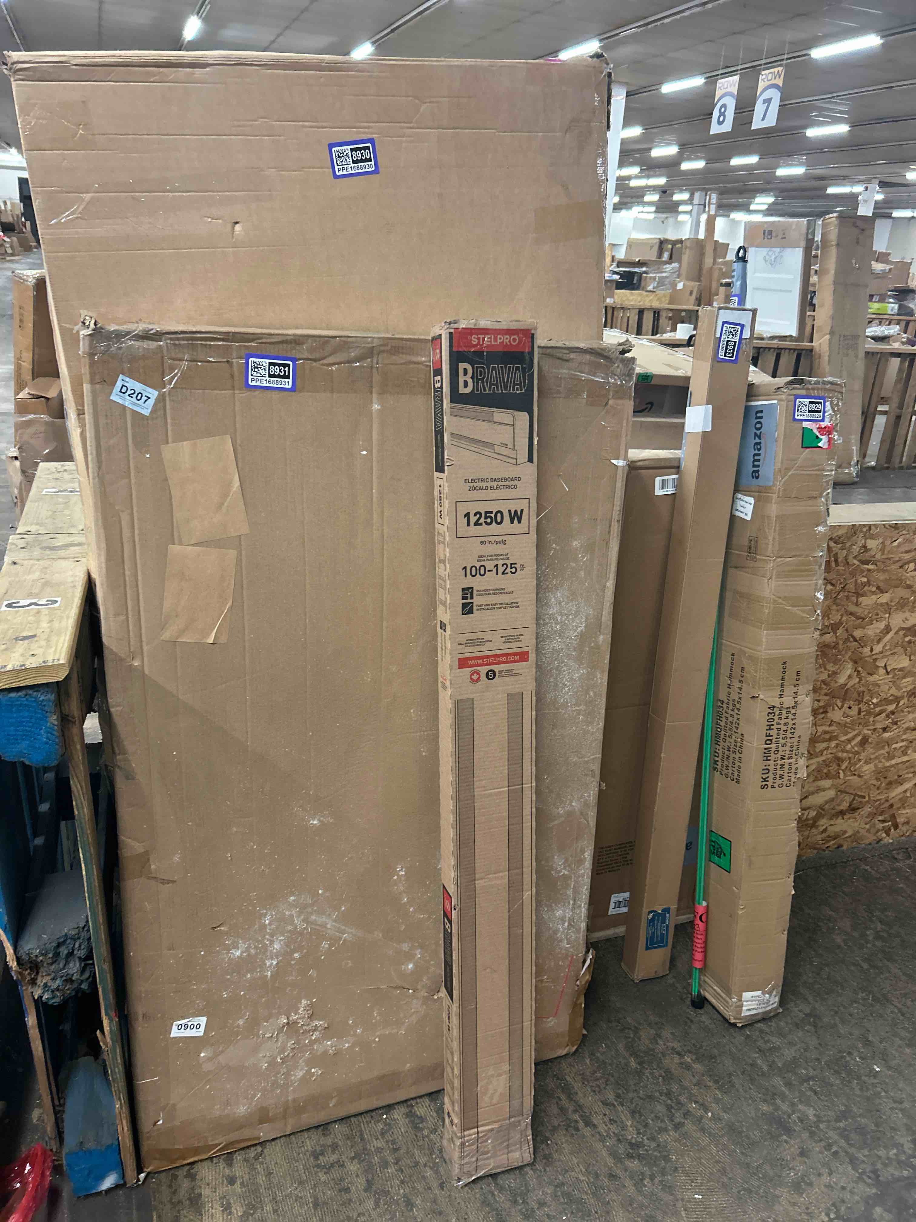 Condition photo showing New/Like New for stelpro brava electric baseboard heater - 1250w / 240v (938w / 208v) - 60'' l × 5 7/8'' h - rounded corners - durable steel convection heater for reliable performance (ab51252w) - white