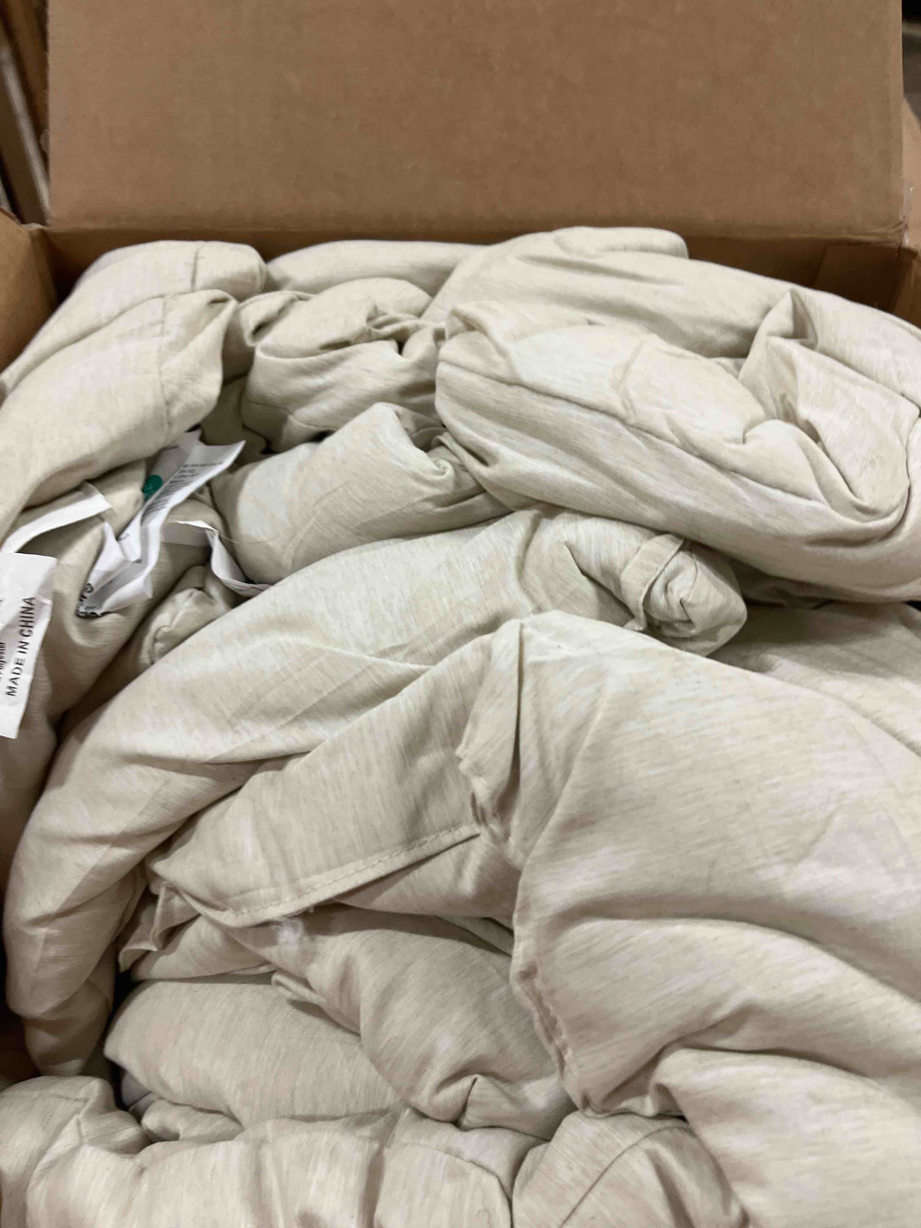 Condition photo showing Good Condition for bedsure queen comforter set - beige soft bedding for all seasons, cationic dyed bed set, 3 pieces, 1 queen size comforter (90"x90") and 2 pillow shams (20"x26"+2")